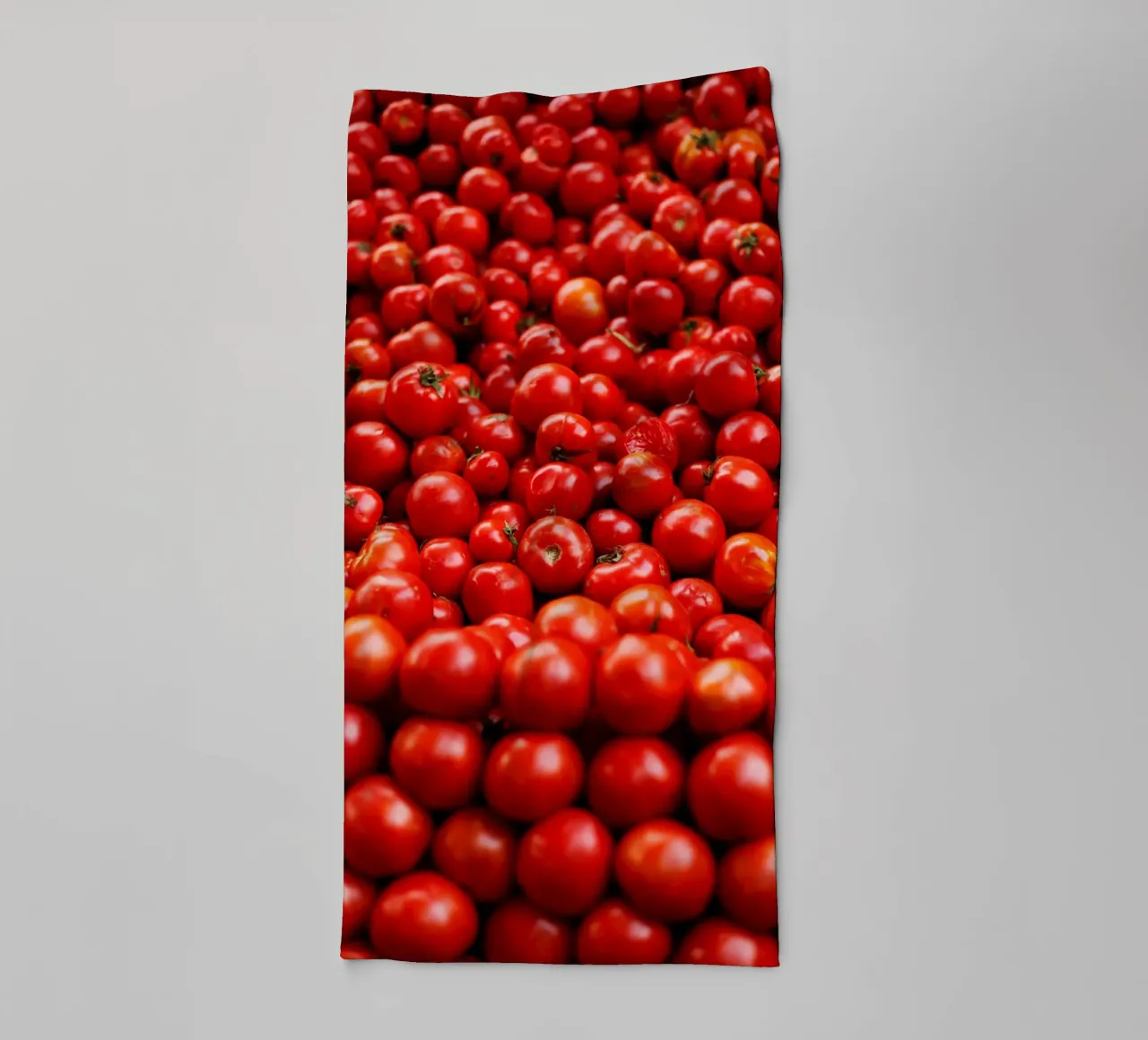 Pomodori al Cairo (Egitto) asciugamano da bagno da Simon Koy