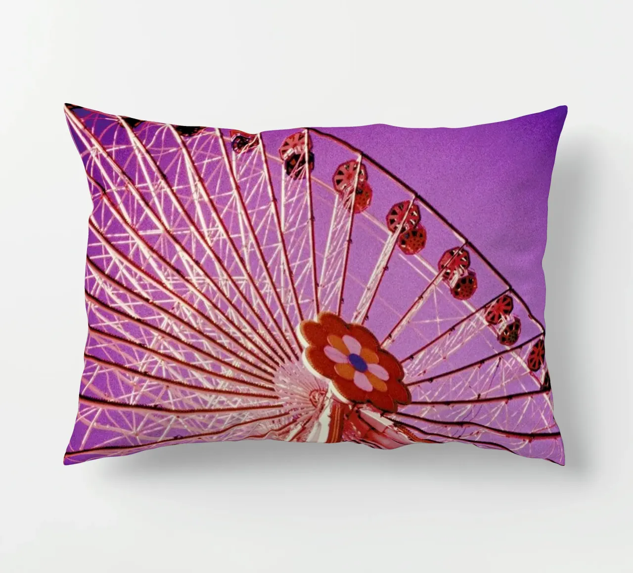 Ferris cuscino da BLAEK Design Studio