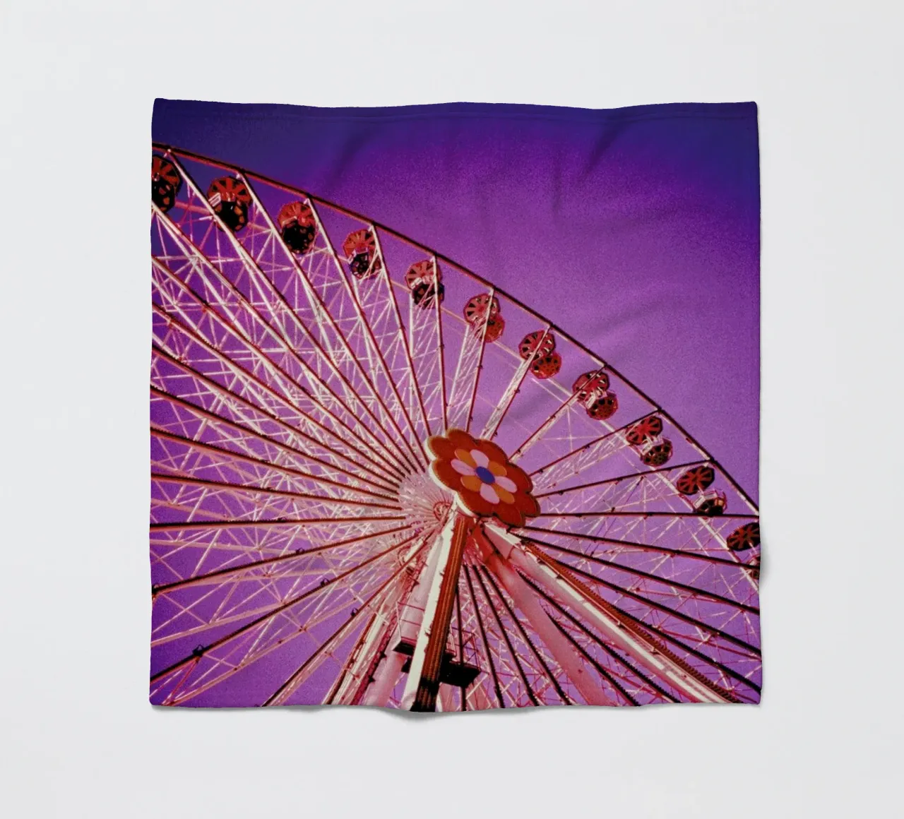 Ferris Fleecedecke von BLAEK Design Studio