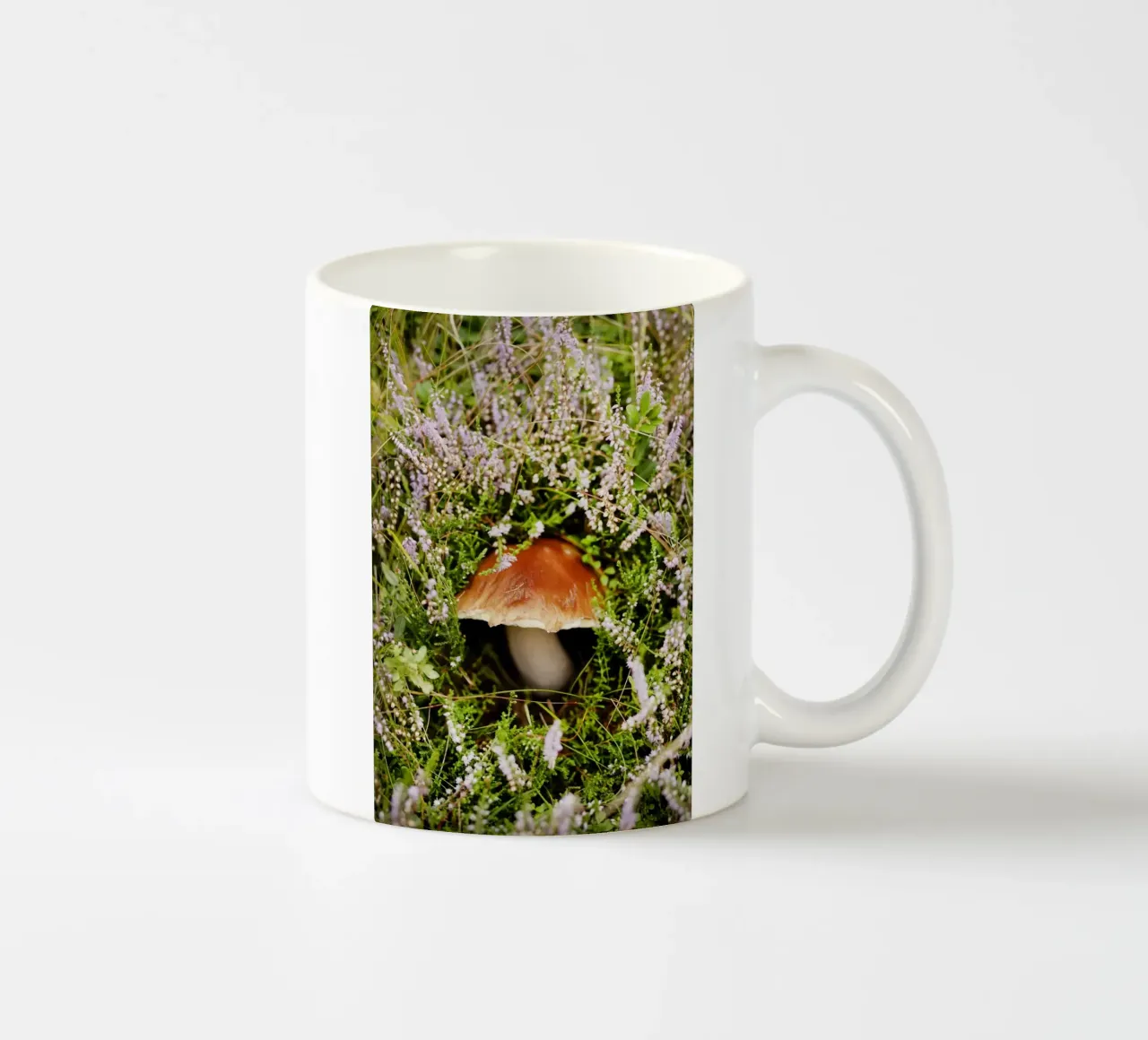 Funghi in Tirolo (Austria) tazza in ceramica da Simon Koy