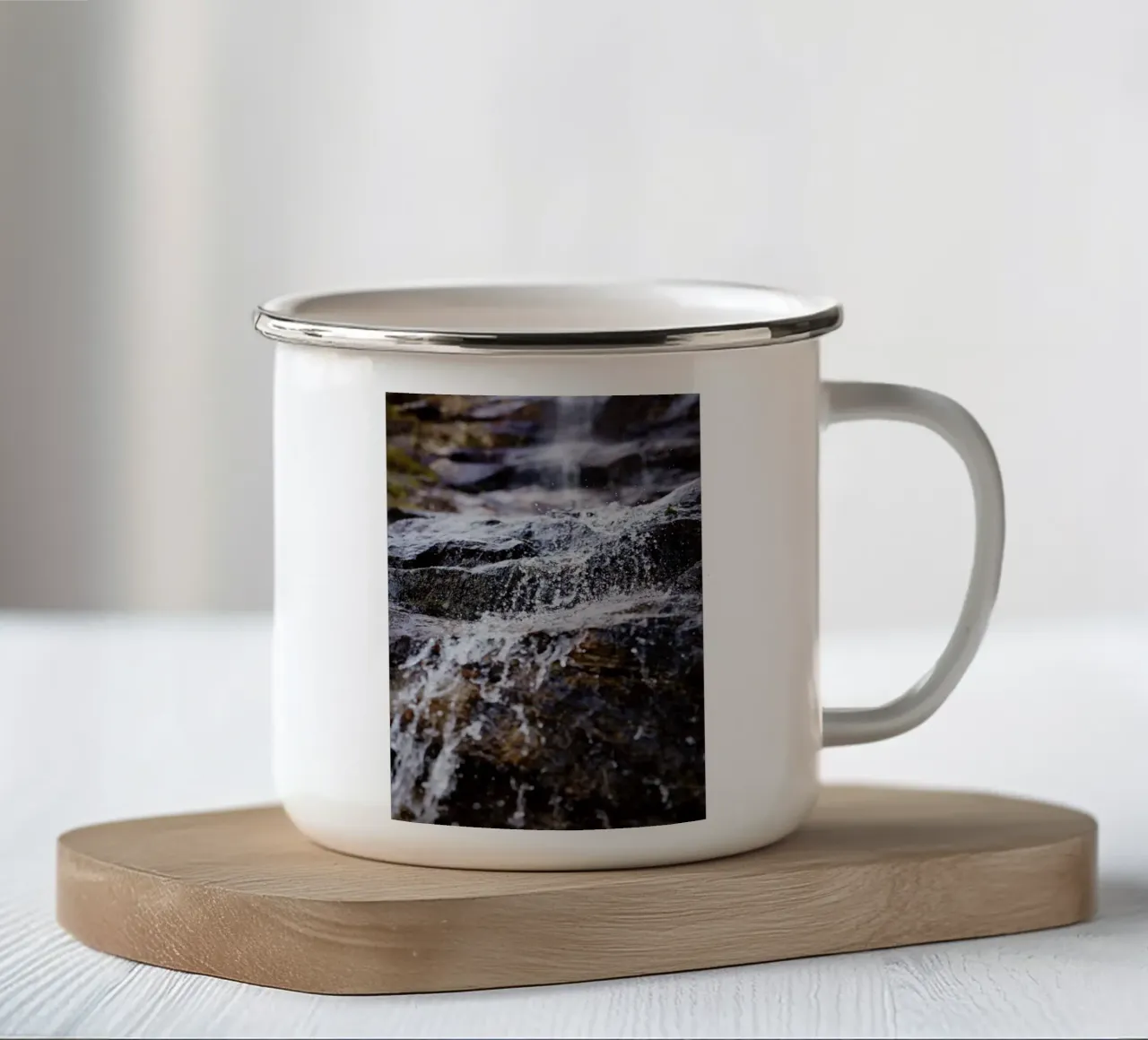 Cascata a Triol (Austria) tazza in smalto da Simon Koy
