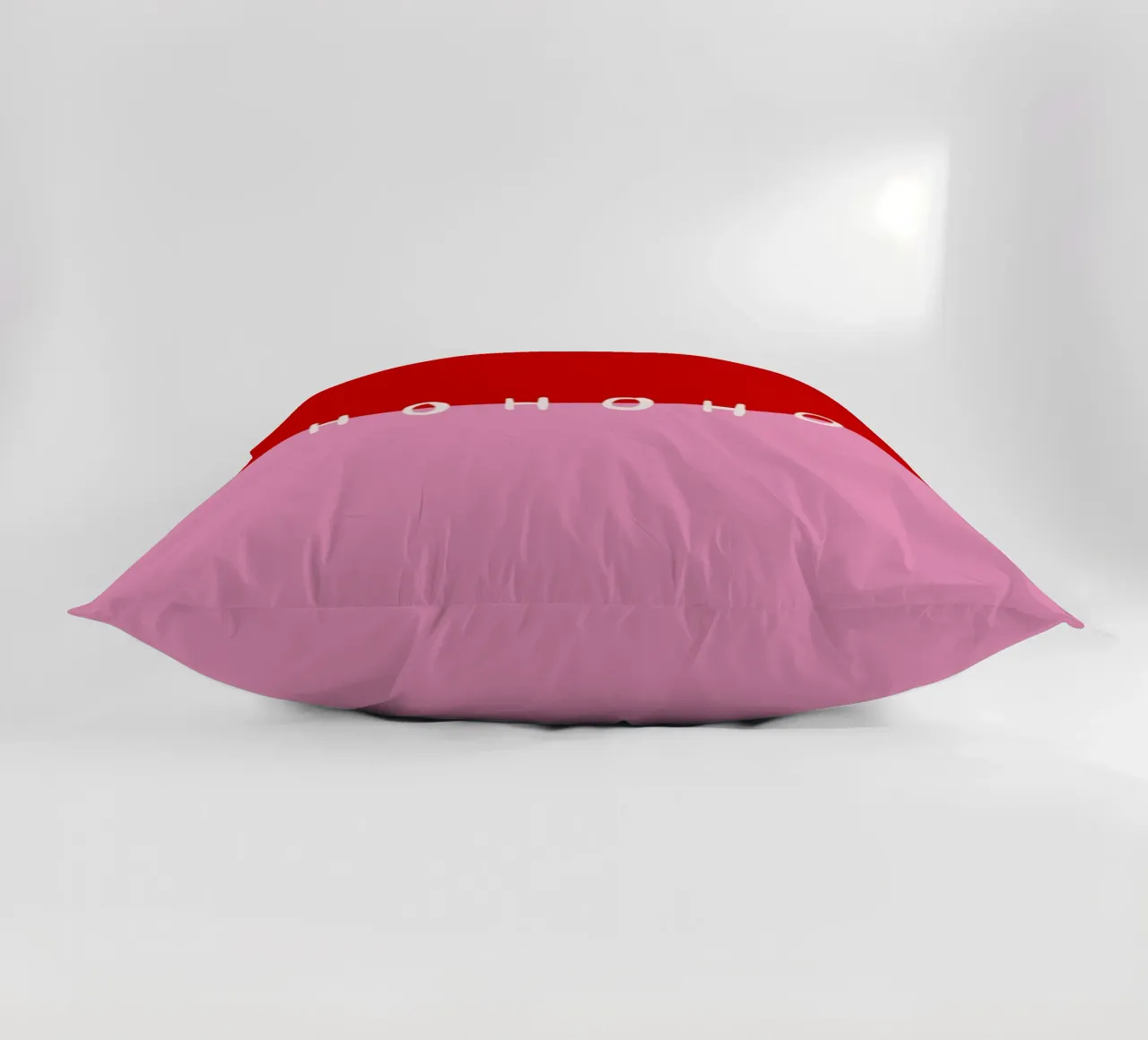 Hohoho Color Block Rot Pink cuscino da Sophie Augustin Illustration