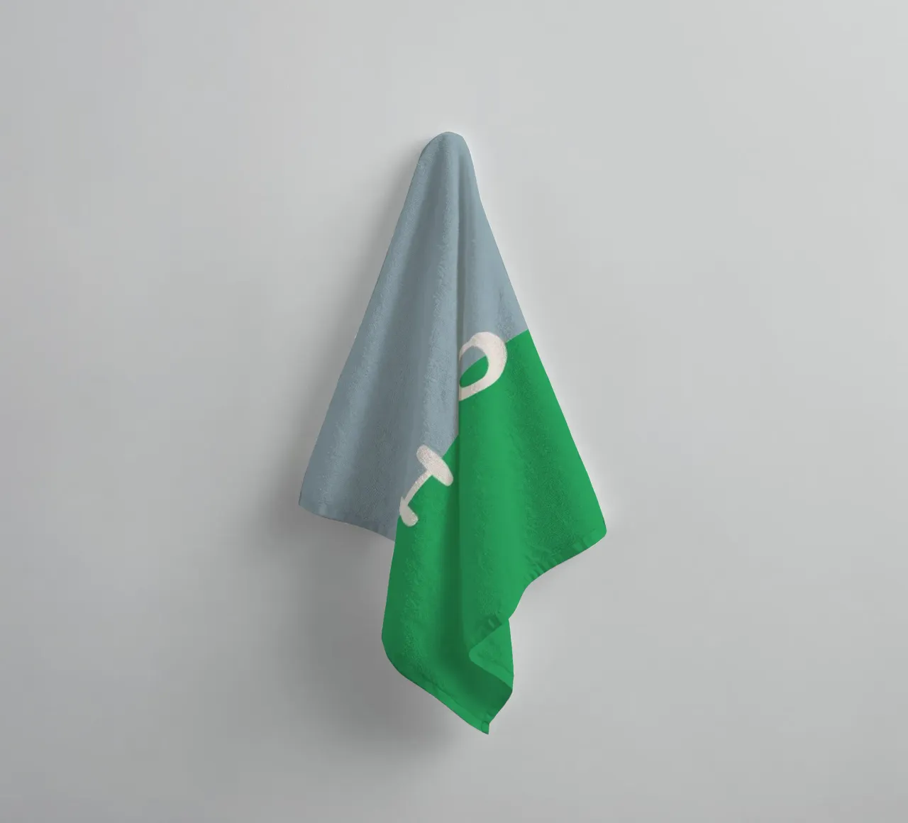 Hohoho Color Block Grün towel by Sophie Augustin Illustration