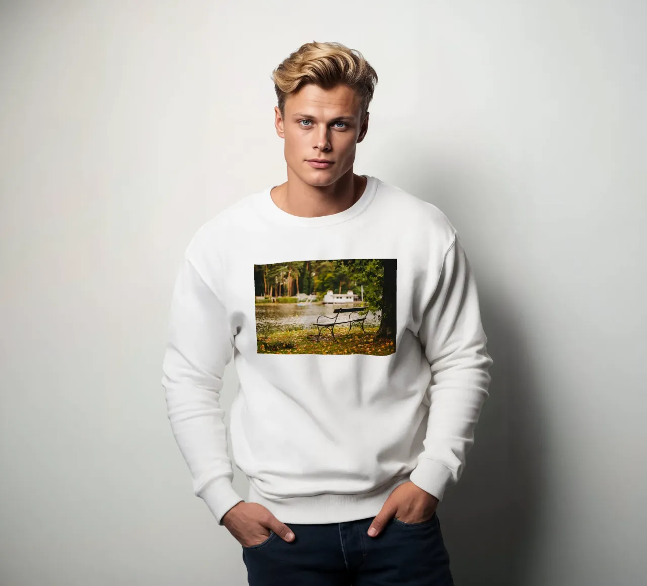 Panchina sul lago in autunno felpa da Bold and Retro