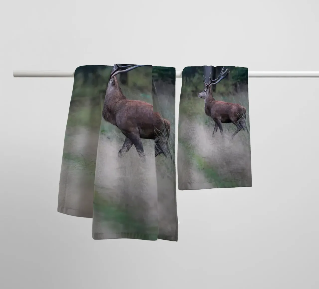 Cervo rosso asciugamano da bagno da Tom's Wildlife