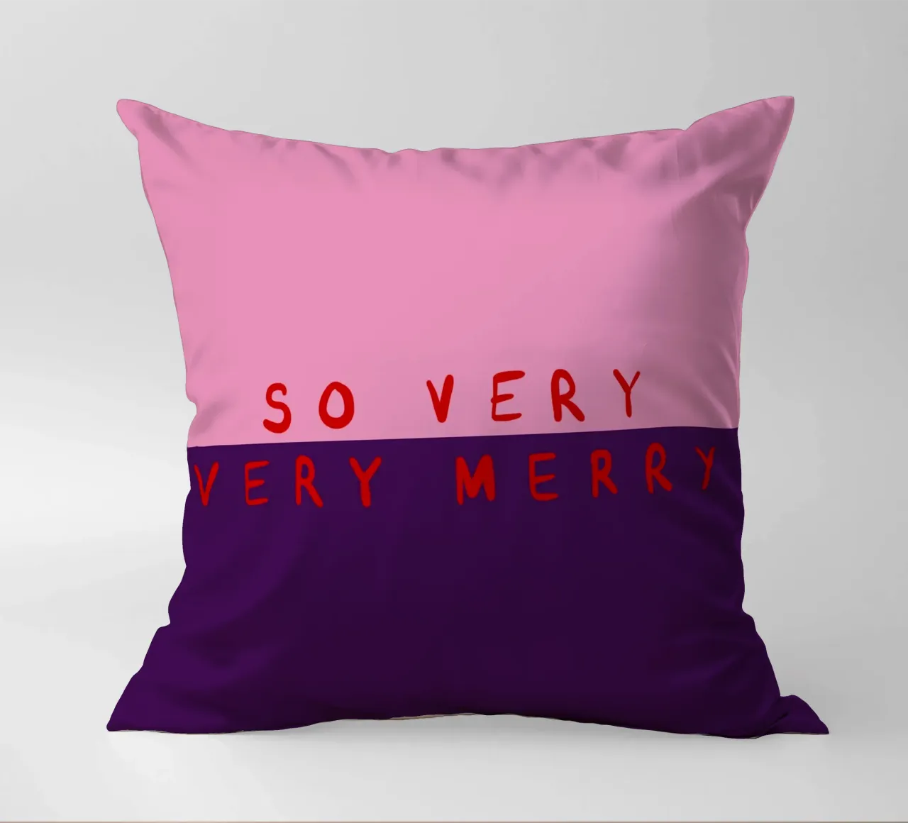 So very Merry Color Block Pink Lila cuscino da Sophie Augustin Illustration