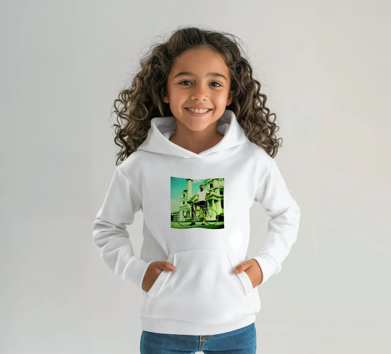 Josef 2 felpa bambino con cappuccio da BLAEK Design Studio