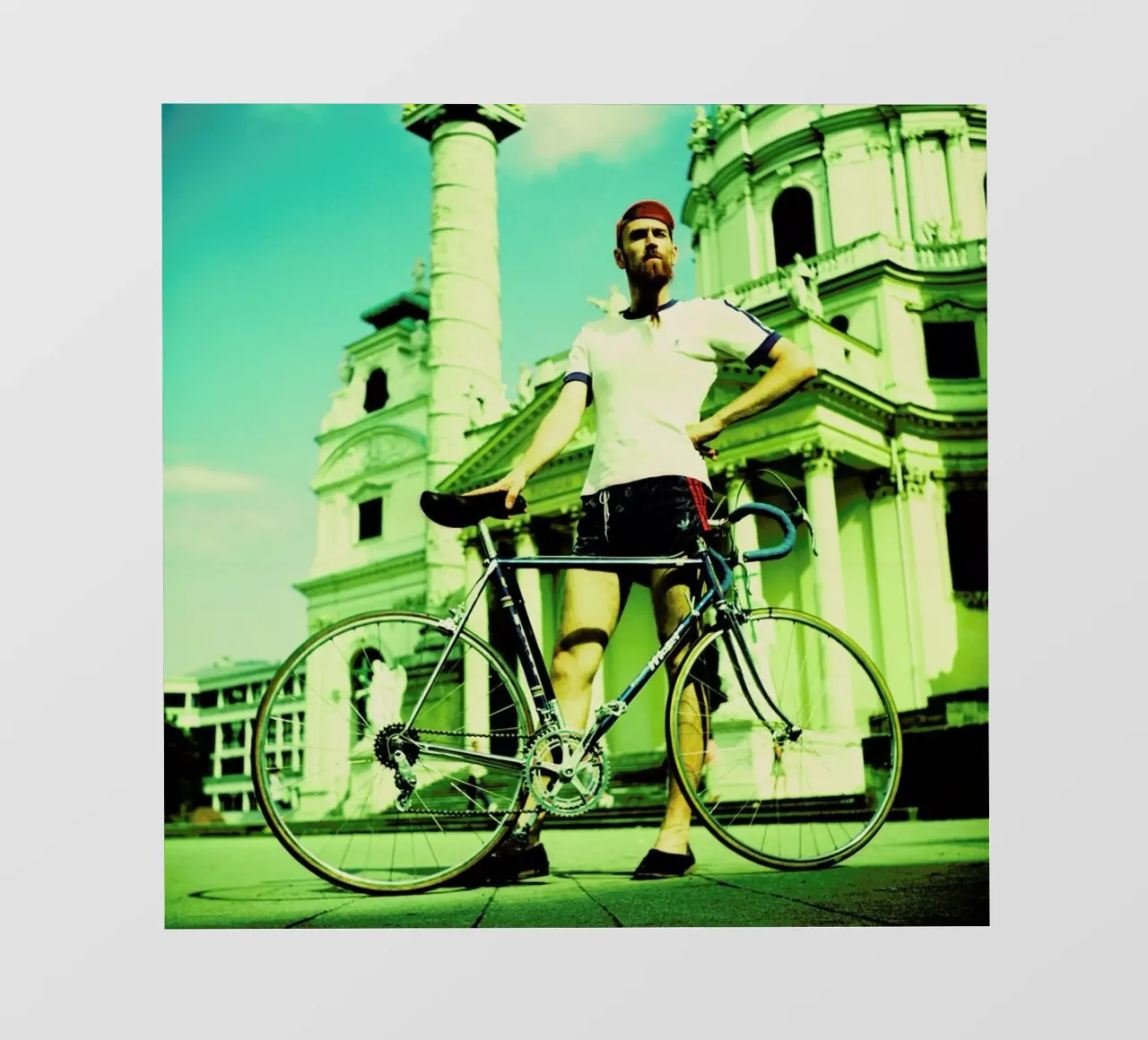 Josef 2 telo in pvc da BLAEK Design Studio