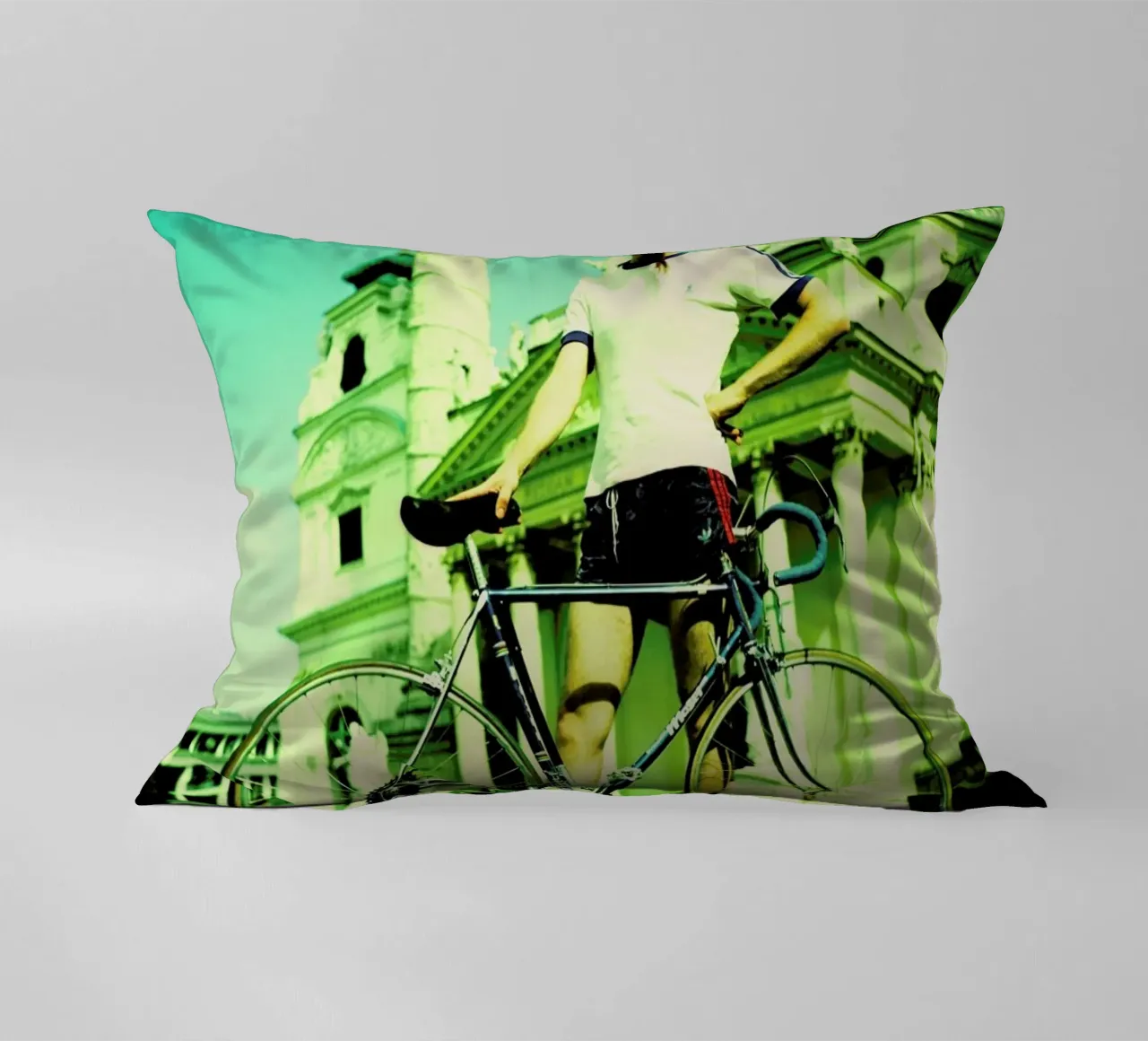 Josef 2 cuscino da BLAEK Design Studio