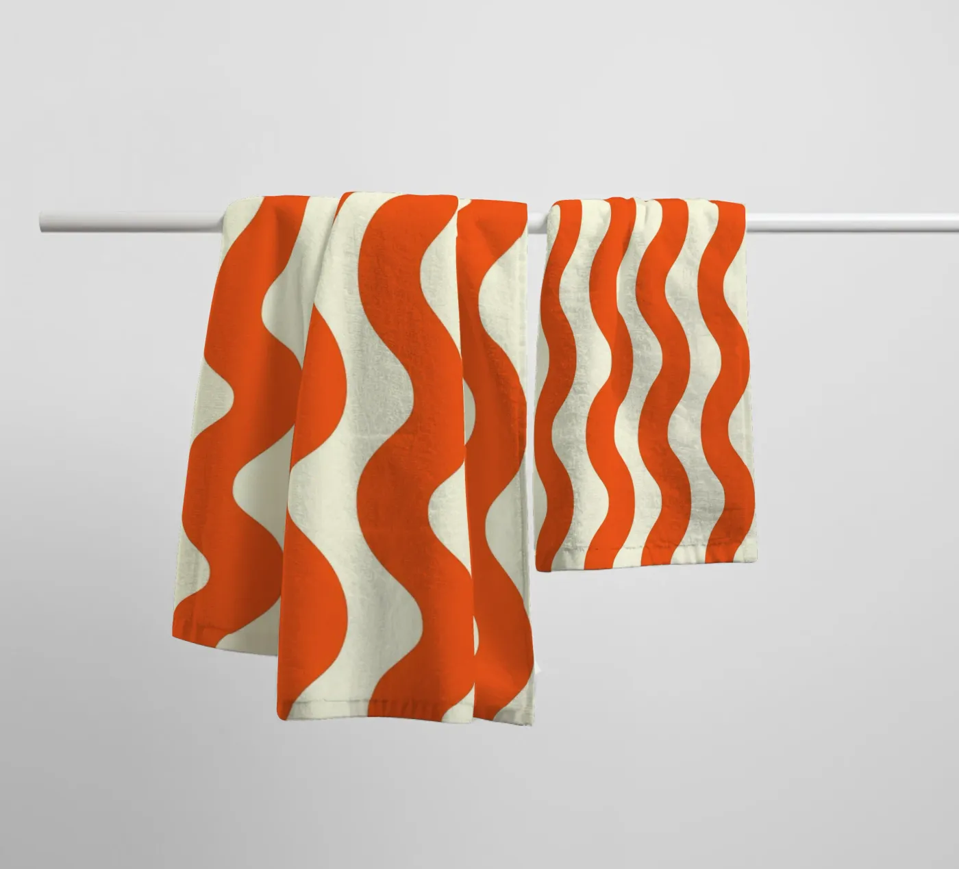 Orange Wave Pattern badhanddoek van LisaArtes