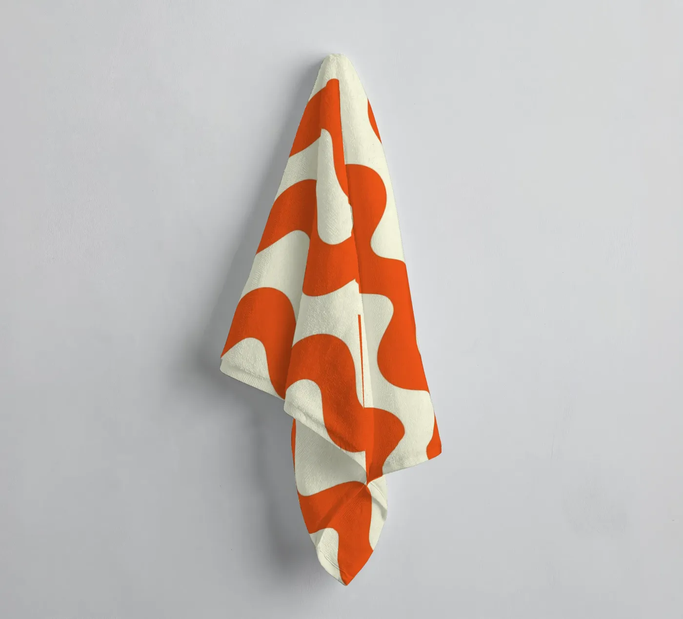 Orange Wave Pattern badhanddoek van LisaArtes