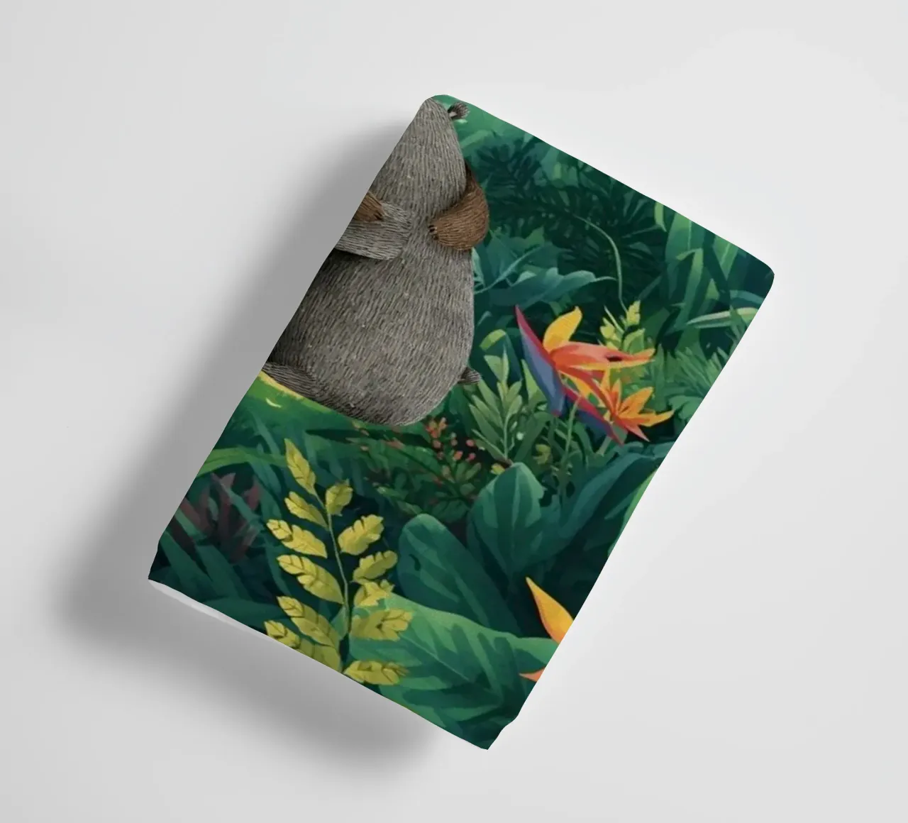Mutter Bär Umarmung in Wild Wonderland Handtuch von Doodle Dreams Art