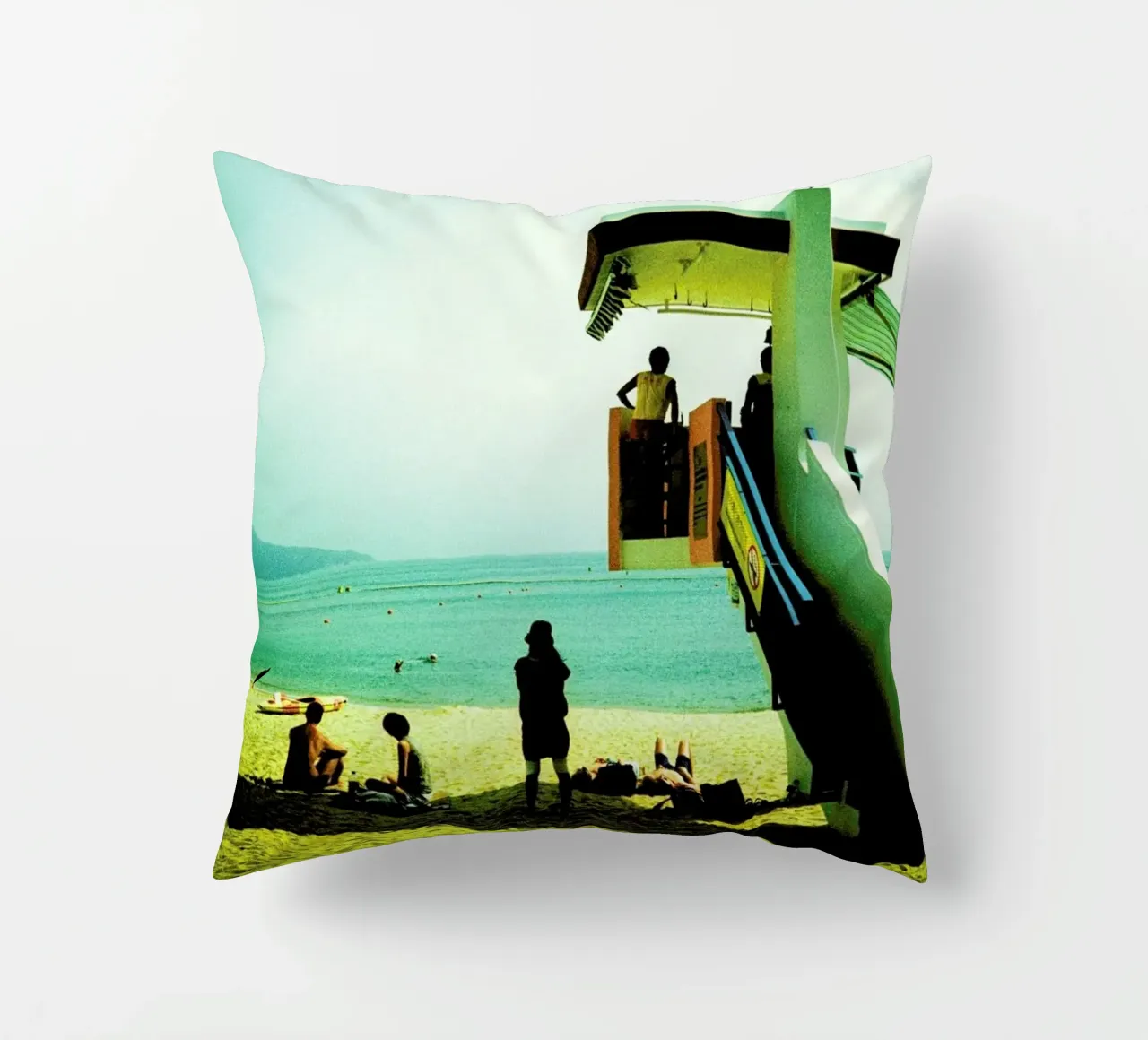 Lamma Island cuscino da BLAEK Design Studio