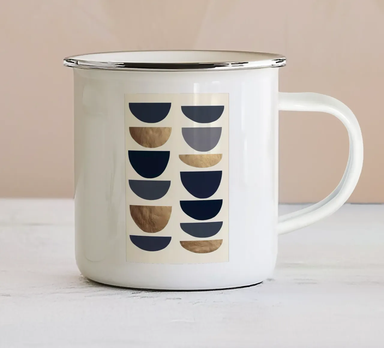Minimalistisch emaille mok van stewar