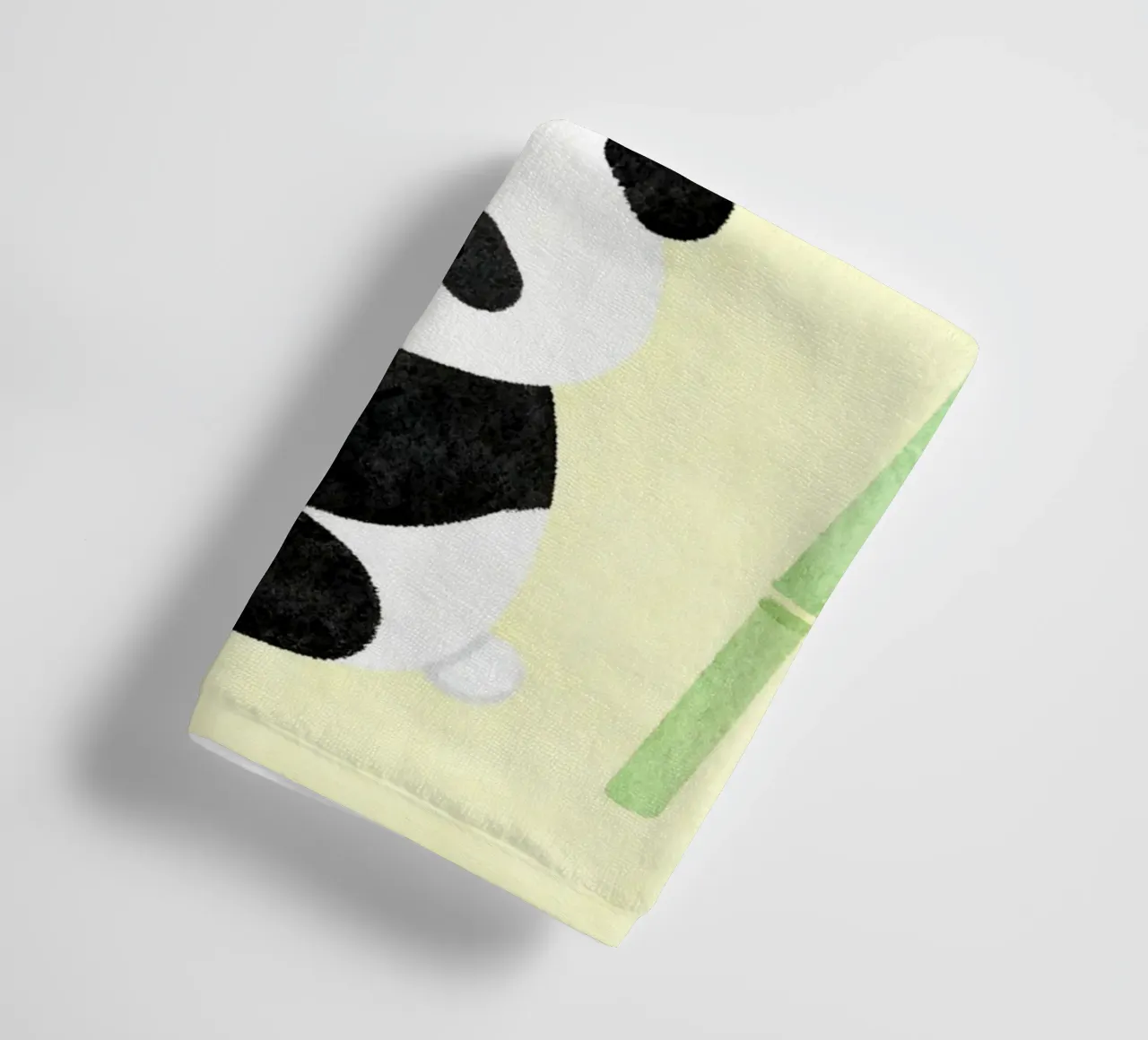 Panda with Bamboo asciugamano da bagno da EverLuvv Studio