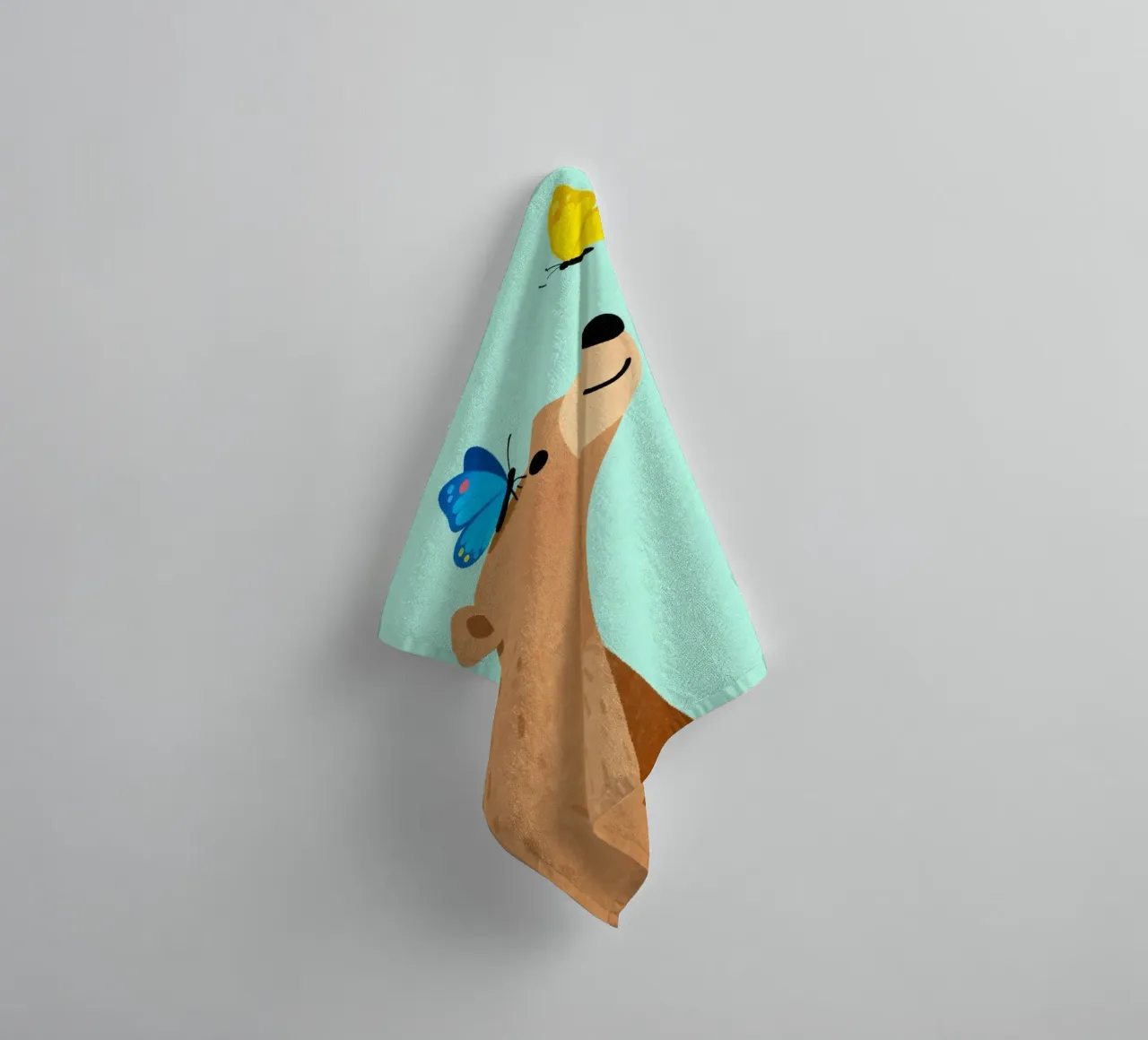 Adorable Bear with Butterfly asciugamano da bagno da EverLuvv Studio