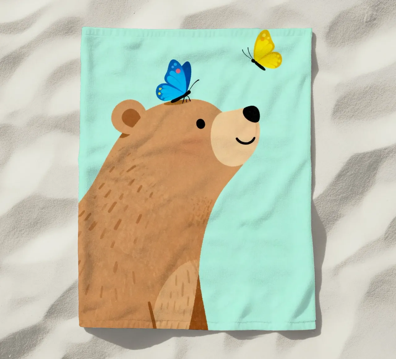 Adorable Bear with Butterfly telo mare da EverLuvv Studio