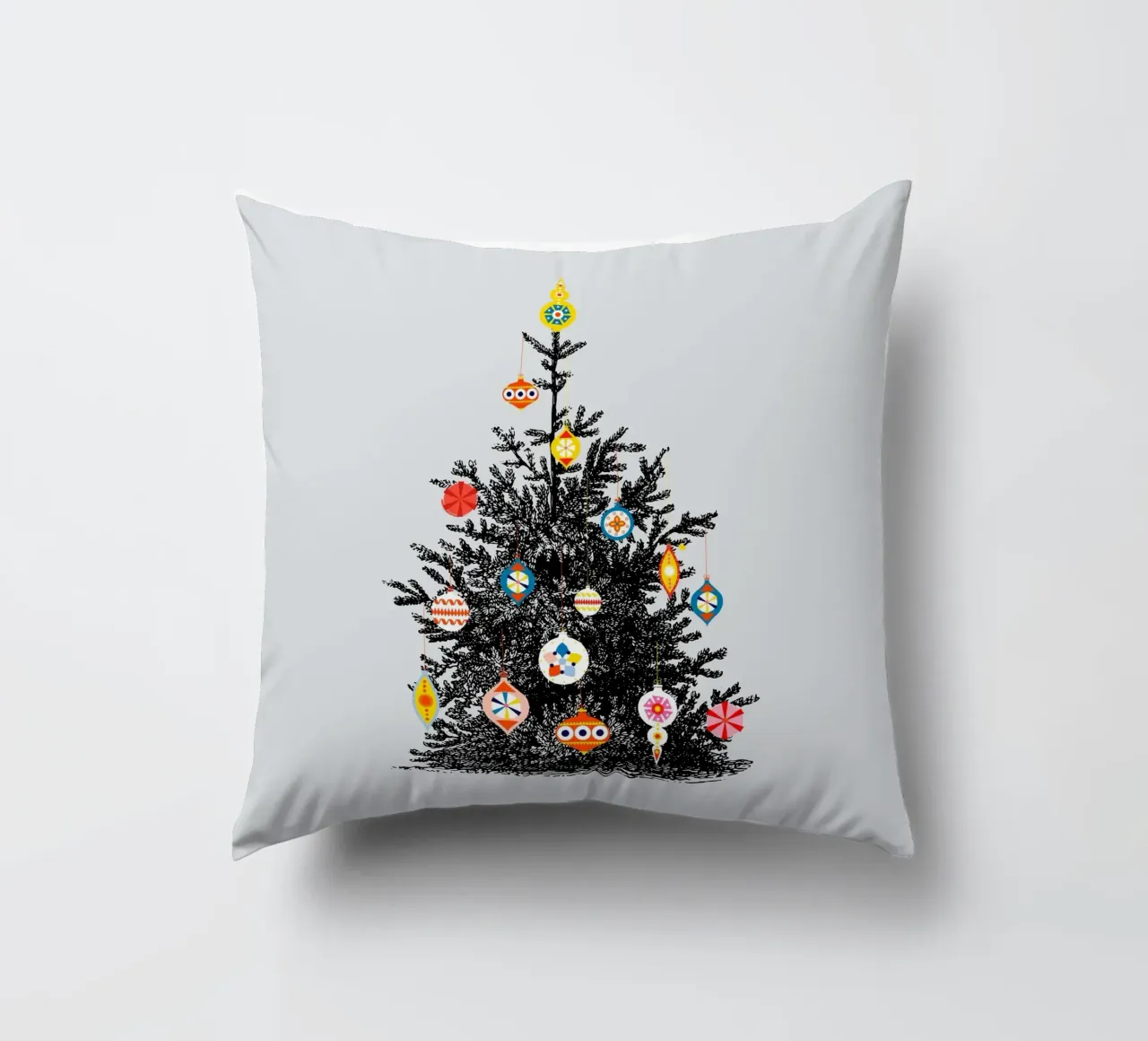 Retro Christmas Tree With Colorful Ornaments cuscino da showmemars