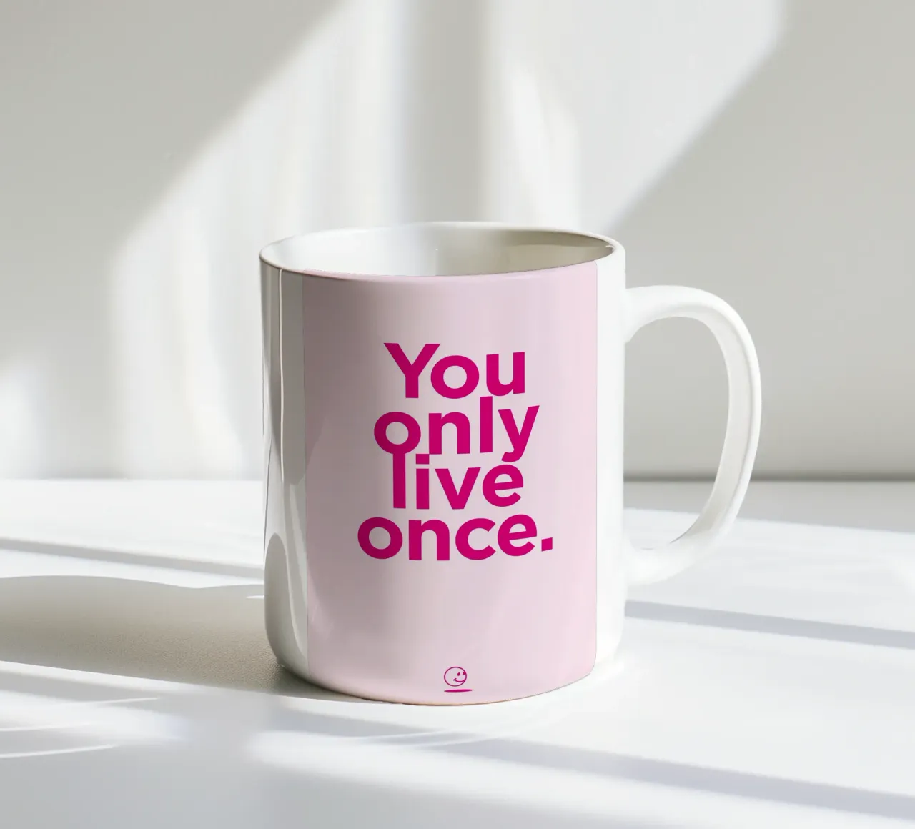 YOLO tazza in ceramica da Art Fart