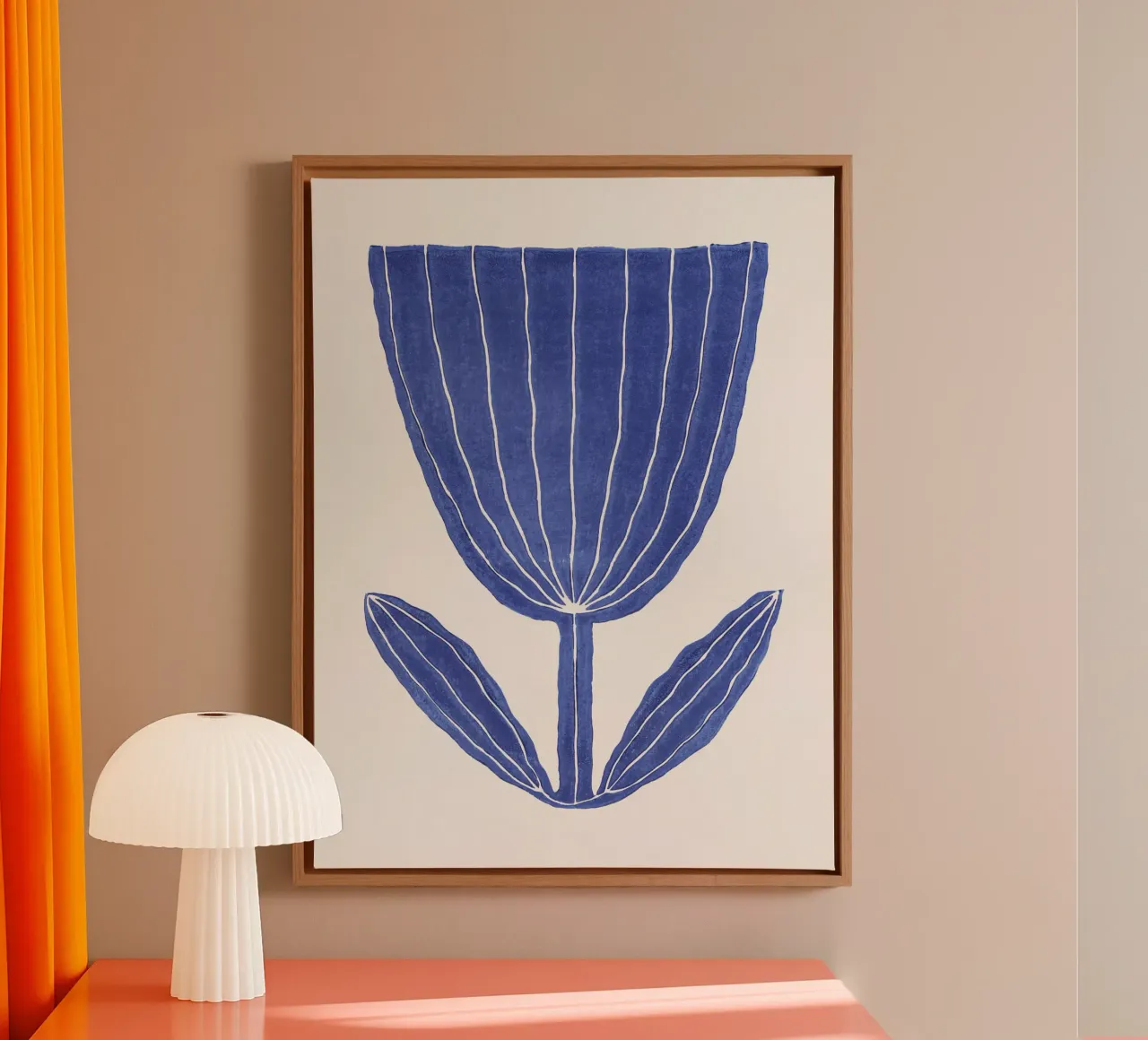 Alisa Galitsyna - Giant Tulip tela con Cornice a cassetta da The Artcircle