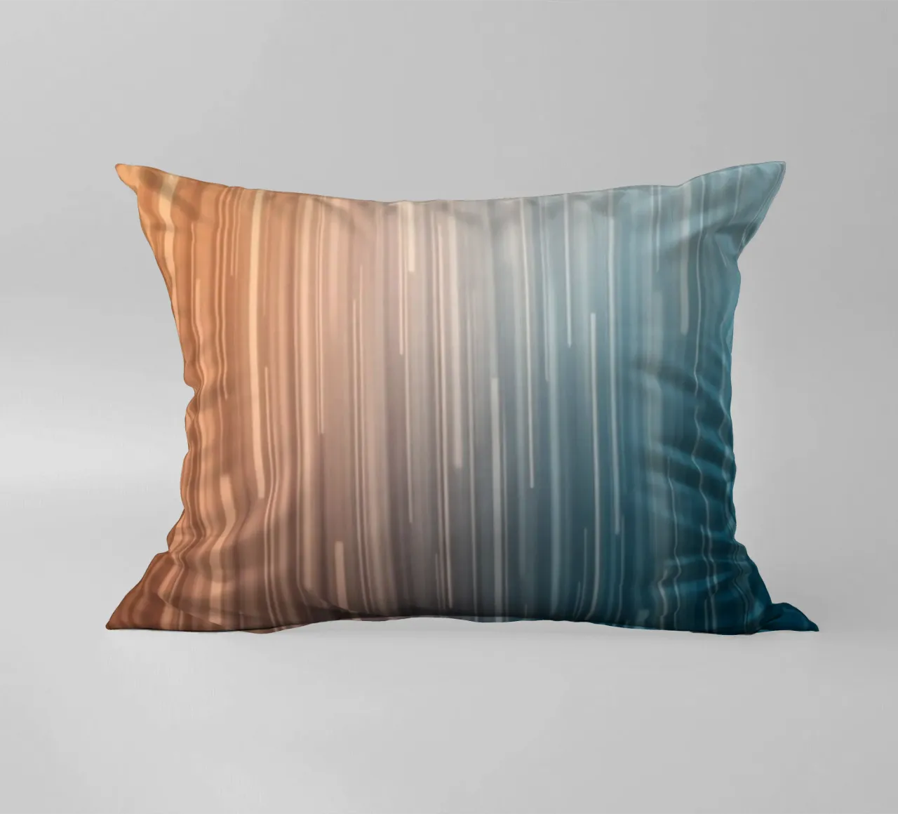 Sentieri paralleli: Un viaggio graduale dal bagliore del tramonto cuscino da Artistic-shop