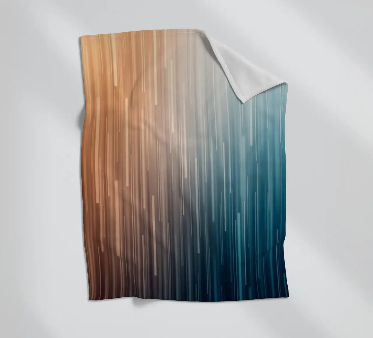 Sentieri paralleli: Un viaggio graduale dal bagliore del tramonto coperta in pile da Artistic-shop