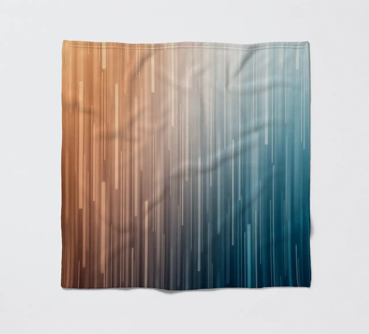 Sentieri paralleli: Un viaggio graduale dal bagliore del tramonto coperta in pile da Artistic-shop