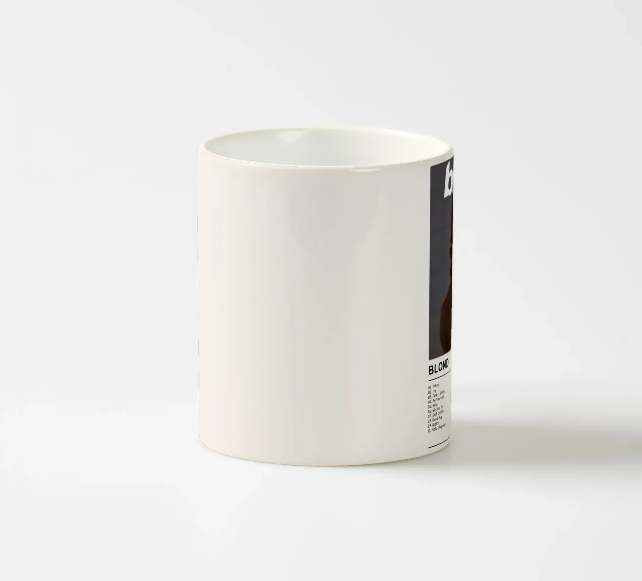 Biondo tazza in ceramica da Booth Jordan