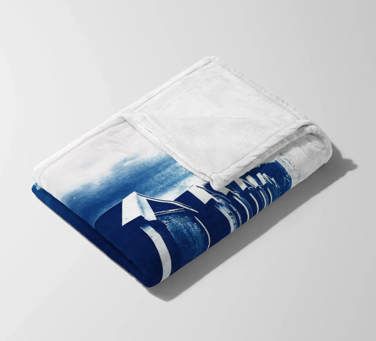 Capanne sulla spiaggia Cianotipo coperta in pile da Kim Hubball Studio