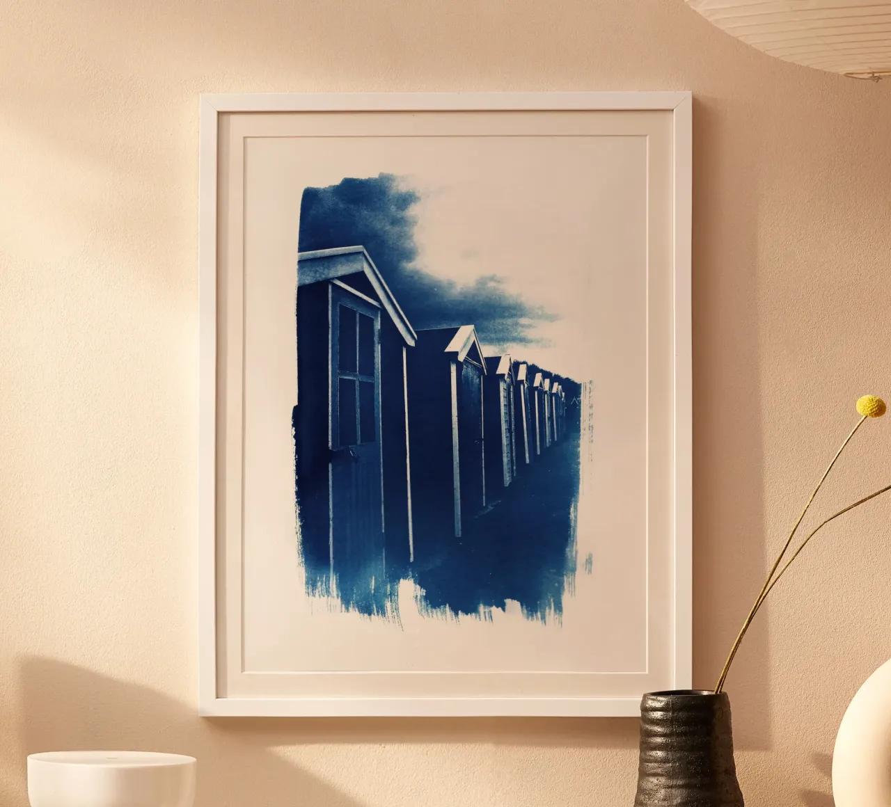 Capanne sulla spiaggia Cianotipo poster da Kim Hubball Studio