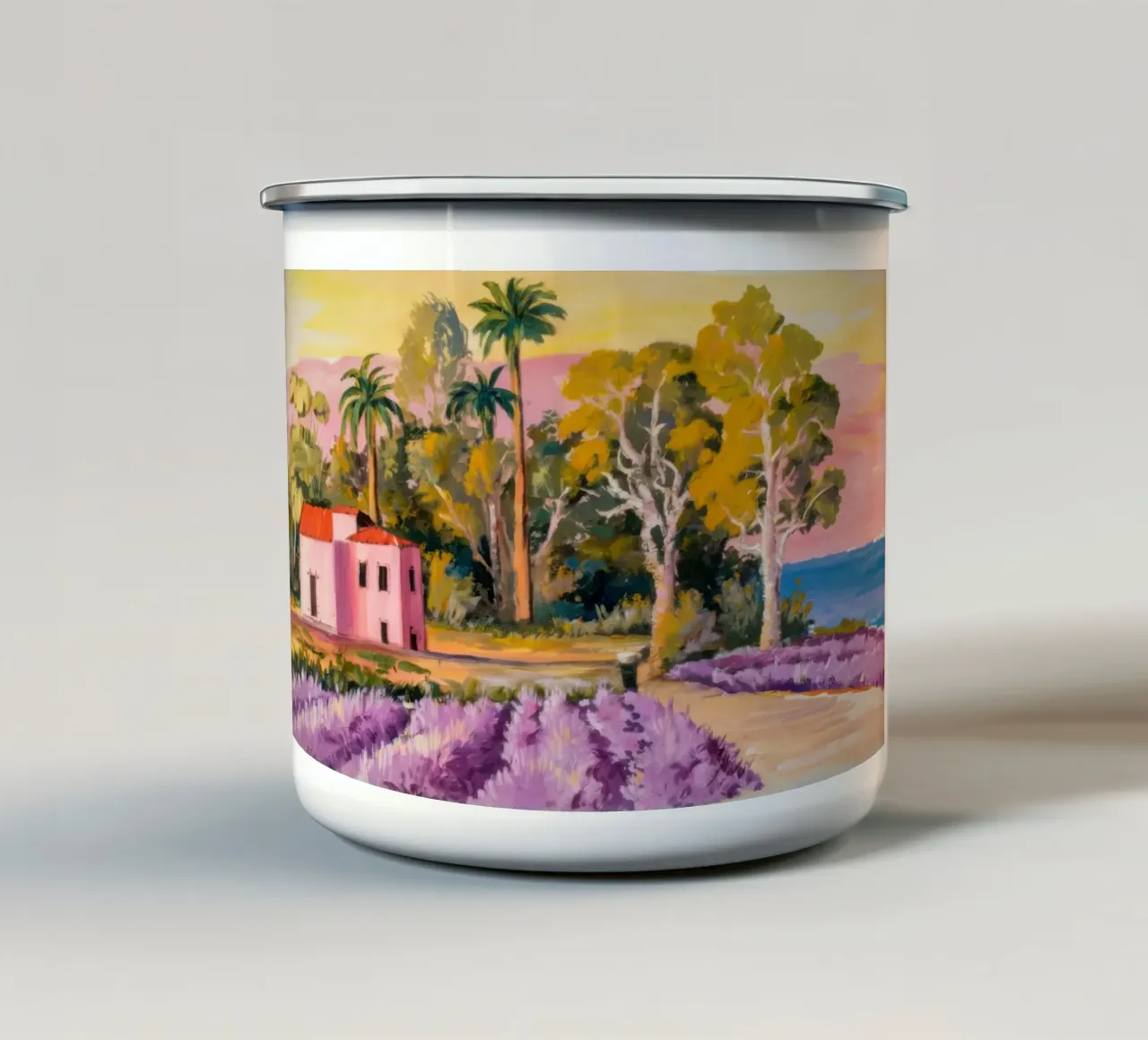 Casa sulla spiaggia della lavanda tazza in smalto da Angkasa Mist