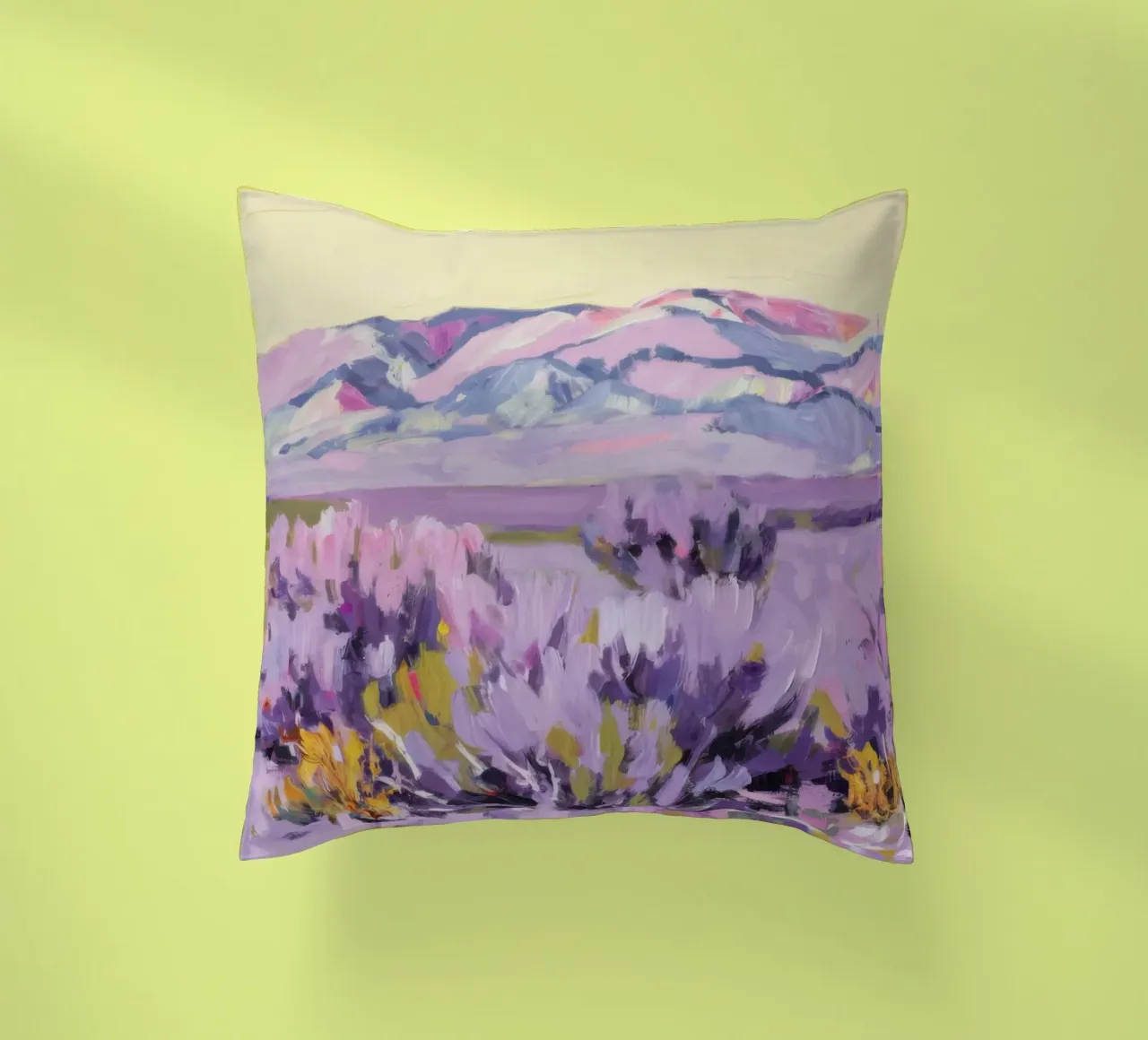 Colline di lavanda color nocciola cuscino da Angkasa Mist