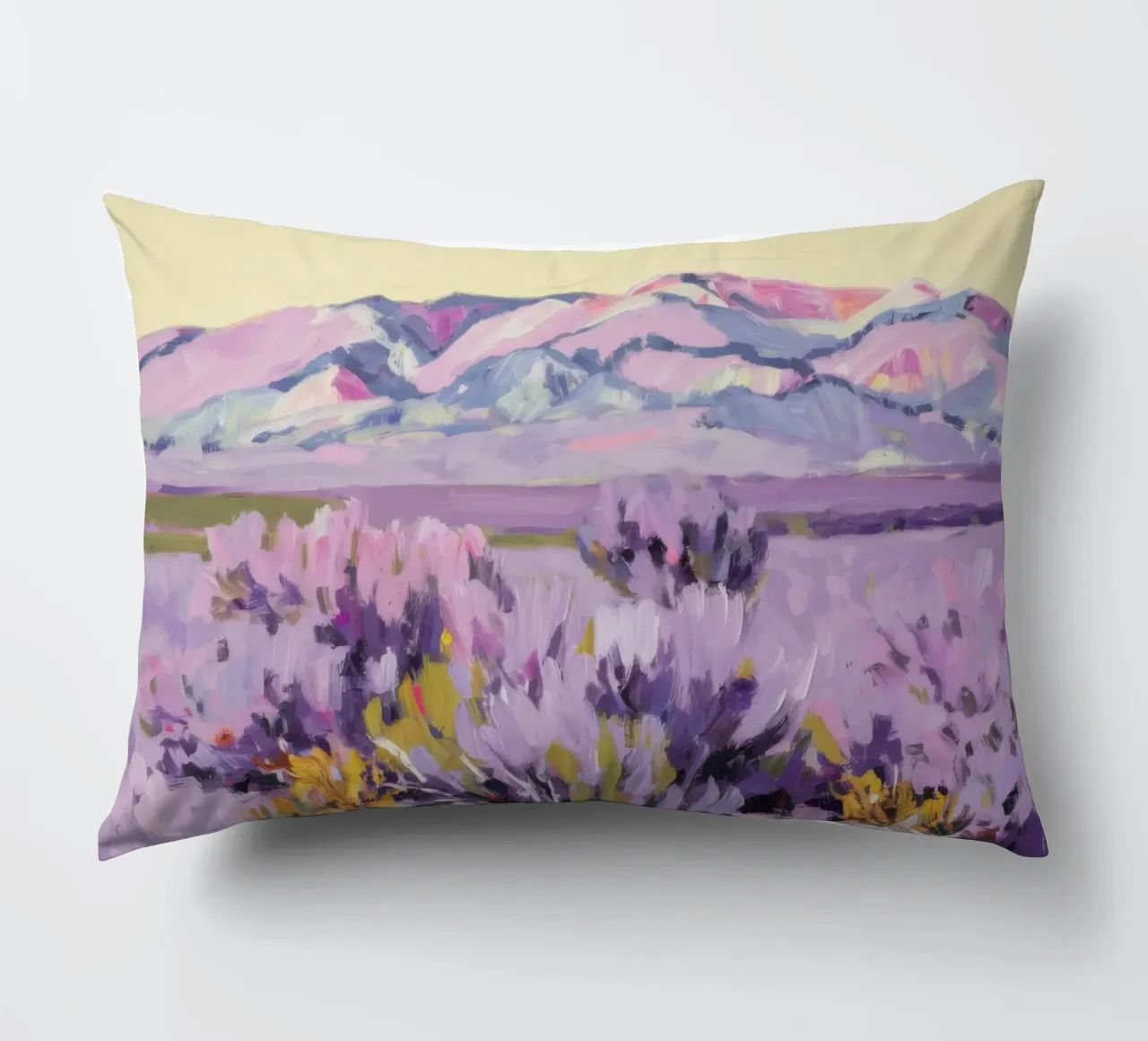 Colline di lavanda color nocciola cuscino da Angkasa Mist