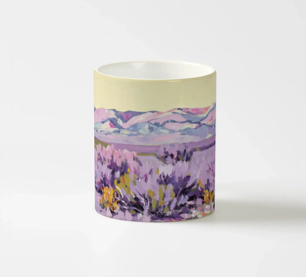 Colline di lavanda color nocciola tazza in ceramica da Angkasa Mist