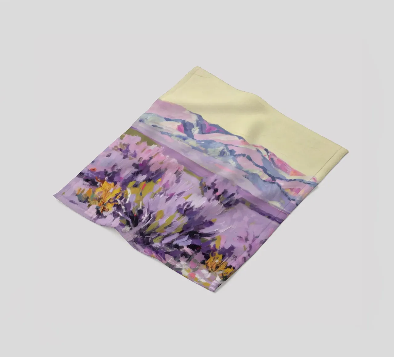 Colline di lavanda color nocciola coperta in pile da Angkasa Mist