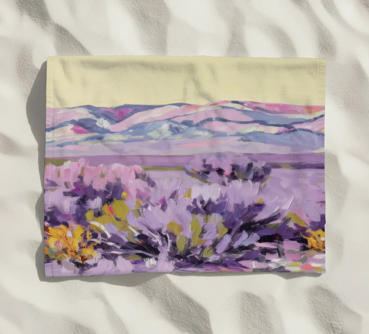 Colline di lavanda color nocciola telo mare da Angkasa Mist
