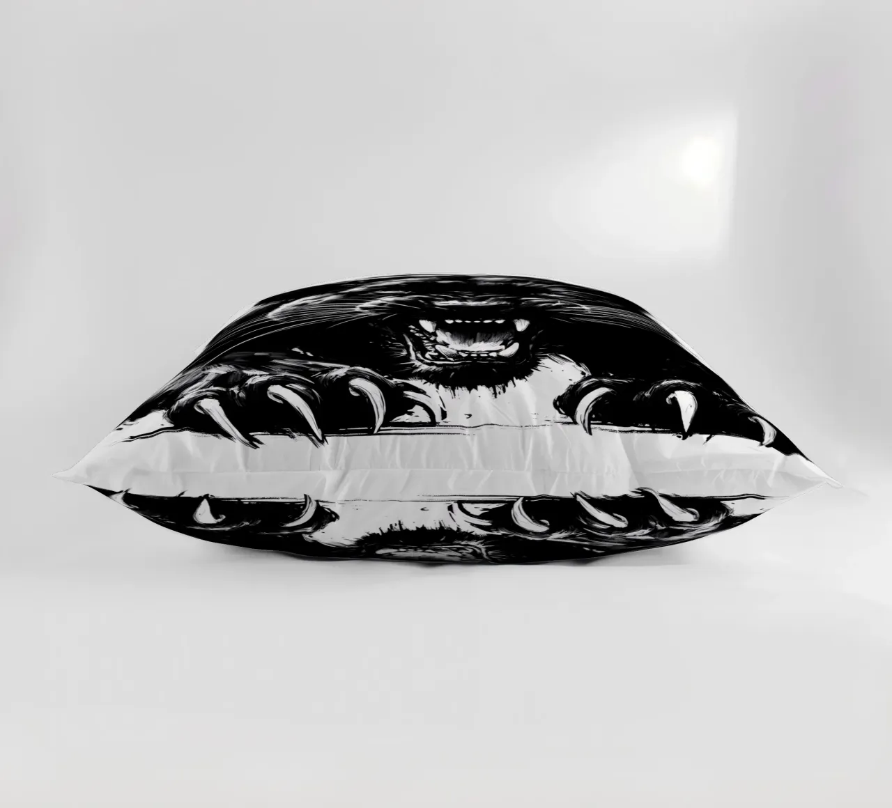 BLACK PANTHER UNLEASHED cuscino da ARTOMATIC