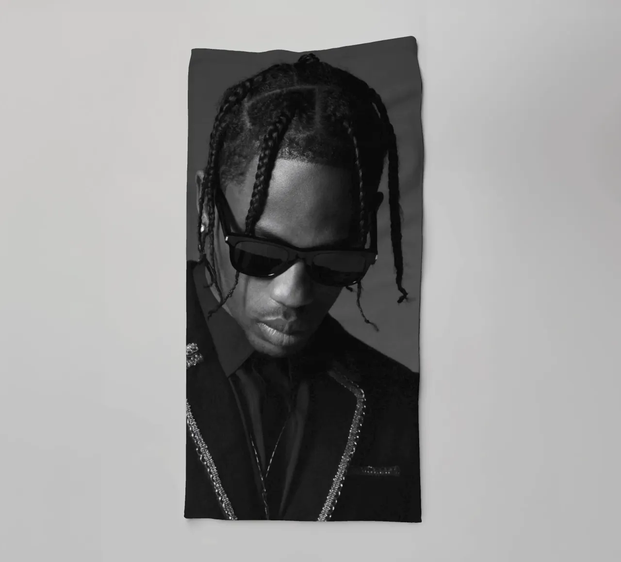Black And White Formal Style From Travis Scott Poster toalla de baño de IGOR G