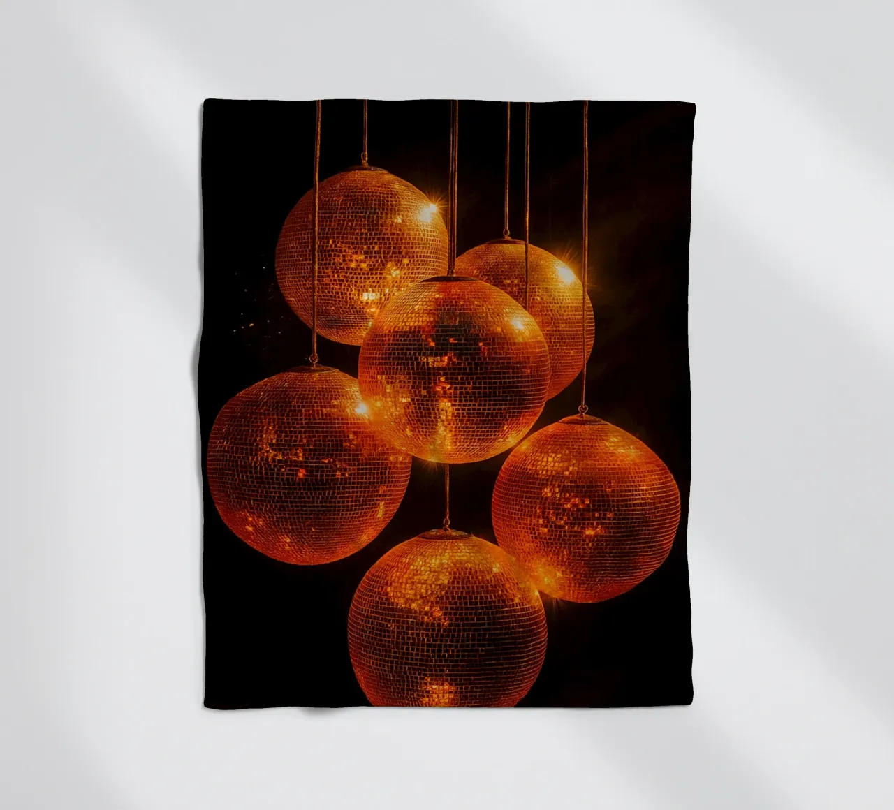 lampada a sfera da discoteca coperta in pile da tamarind
