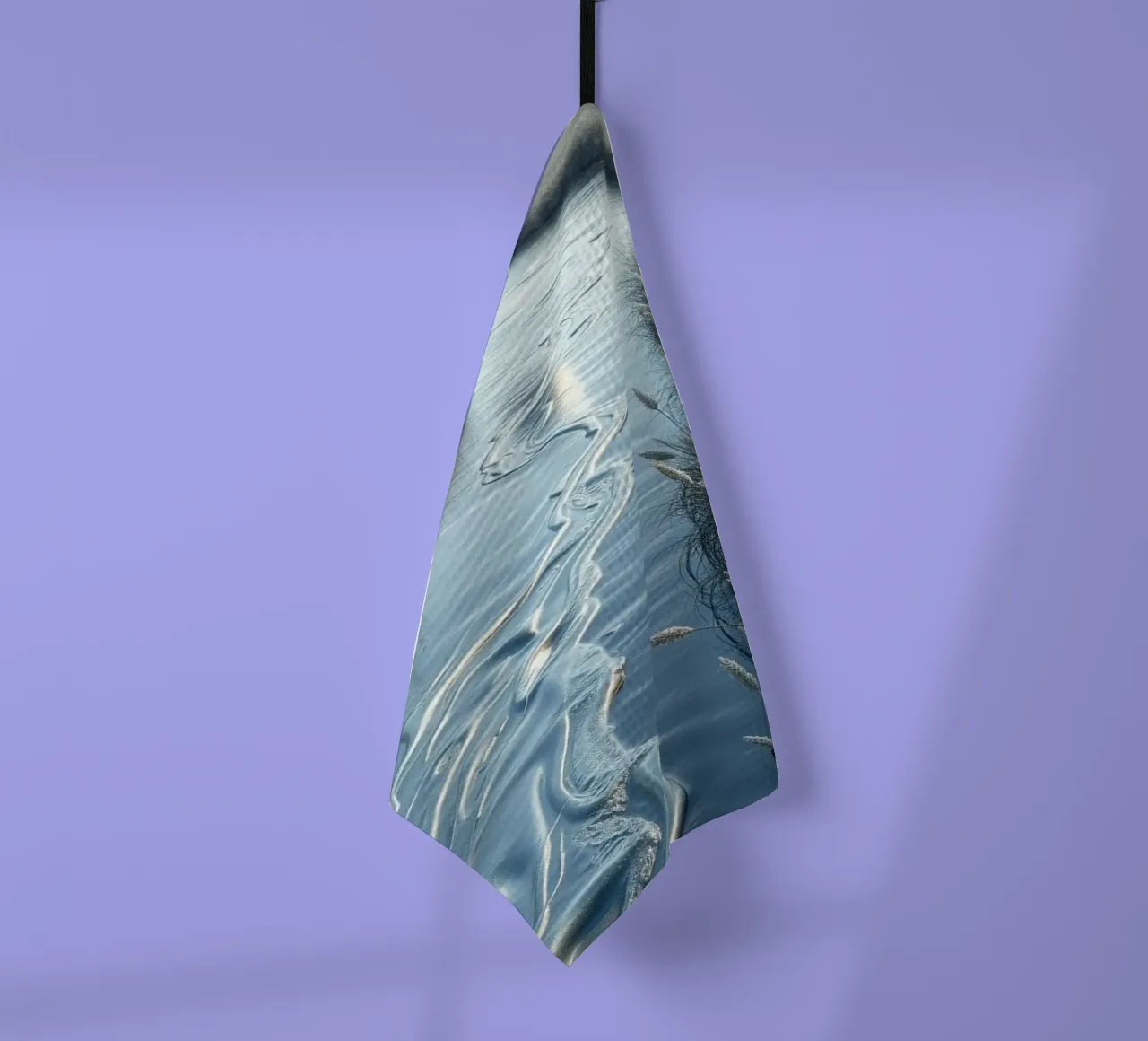 Paesaggio onirico sereno: Il riflesso di una sfera d'argento canovaccio da cucina da Artistic-shop