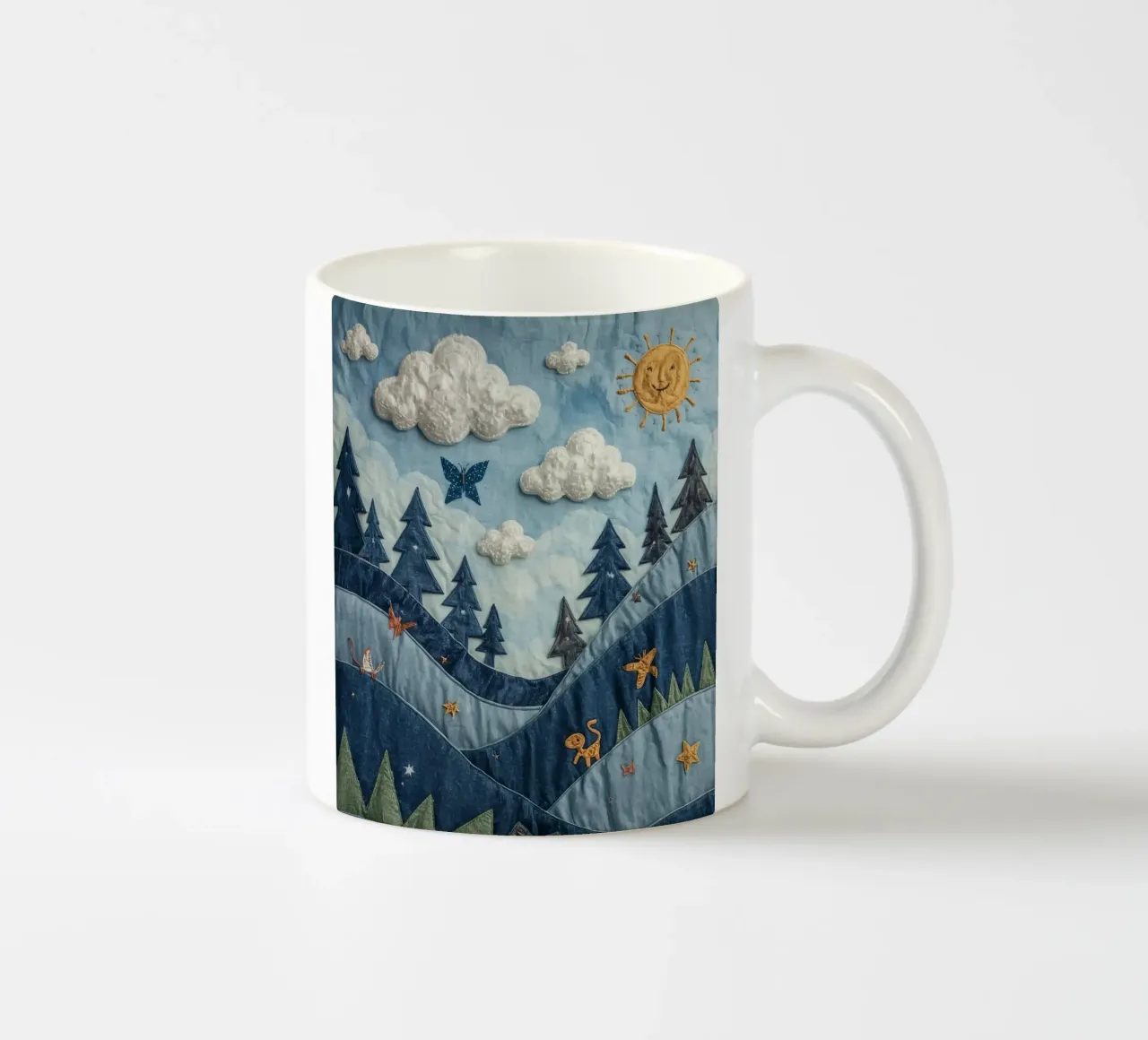 Paesaggio trapuntato con corpi celesti e animali selvatici tazza in ceramica da DesignDoodle