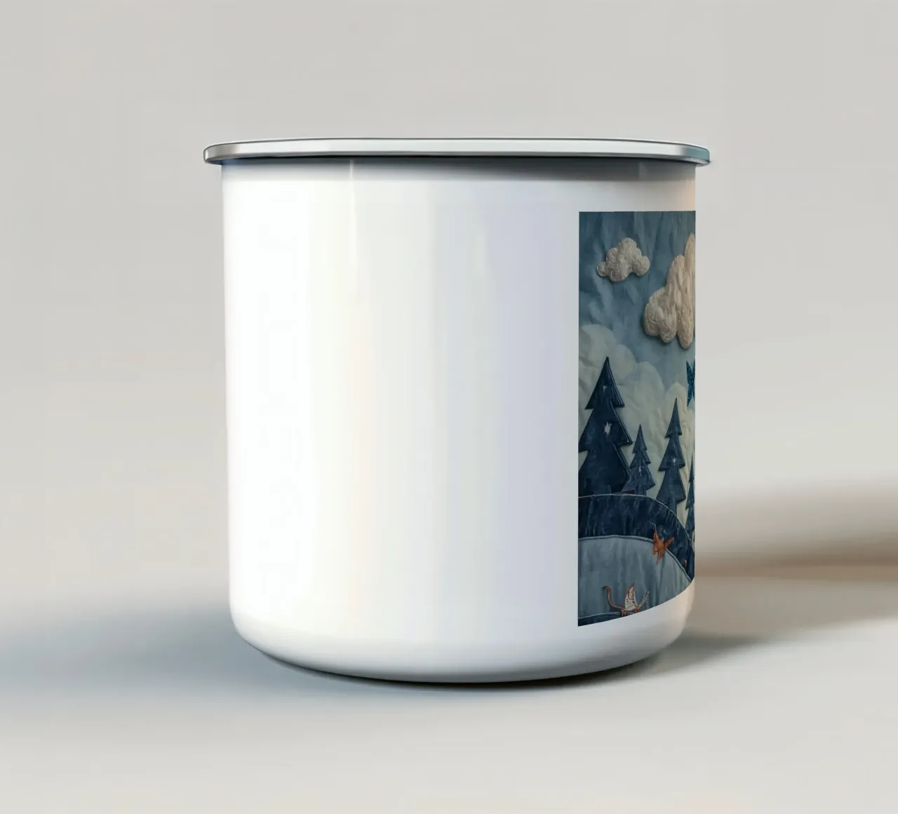 Paesaggio trapuntato con corpi celesti e animali selvatici tazza in smalto da DesignDoodle