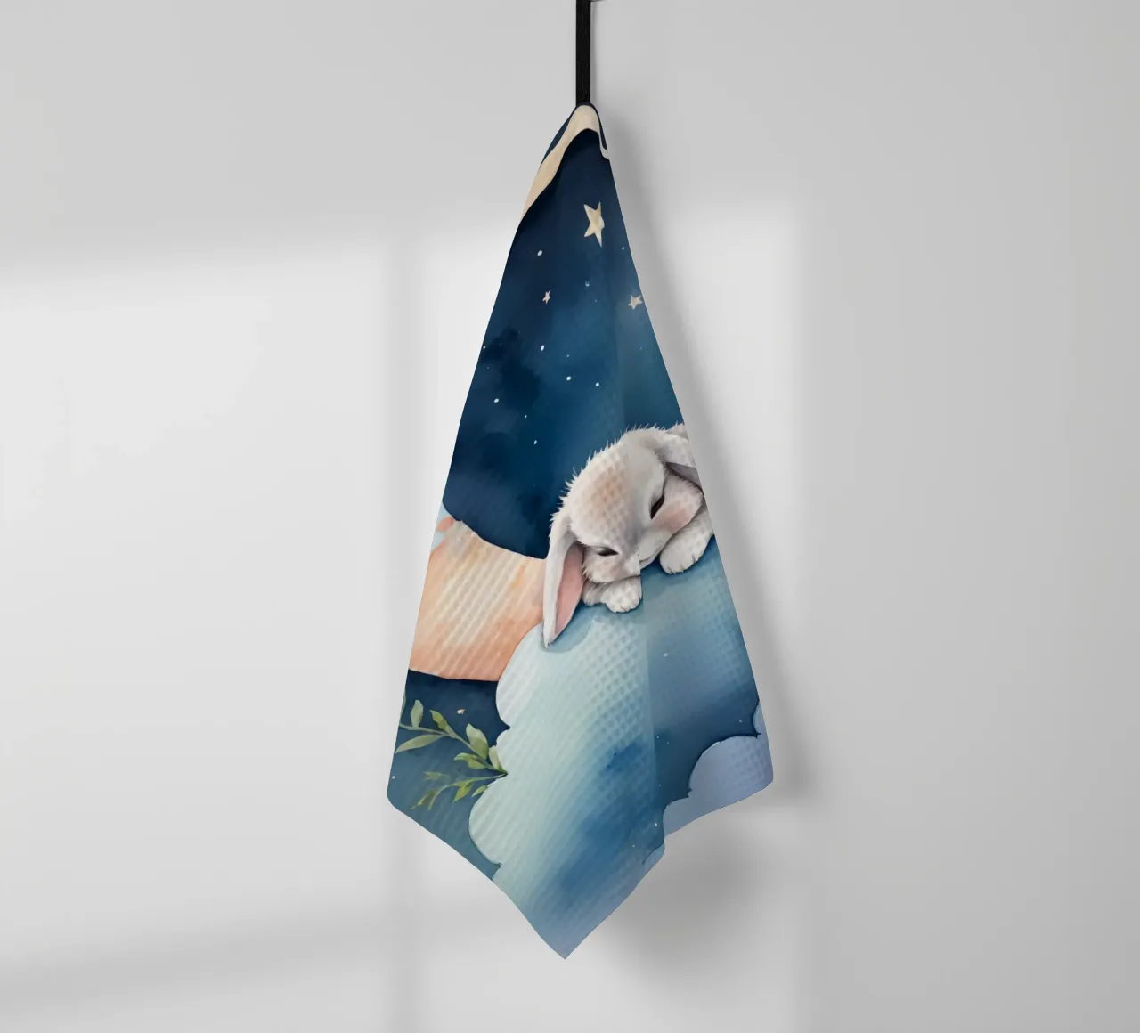 Lapin dormant sur un nuage avec un croissant de lune et des étoiles torchon de DesignDoodle