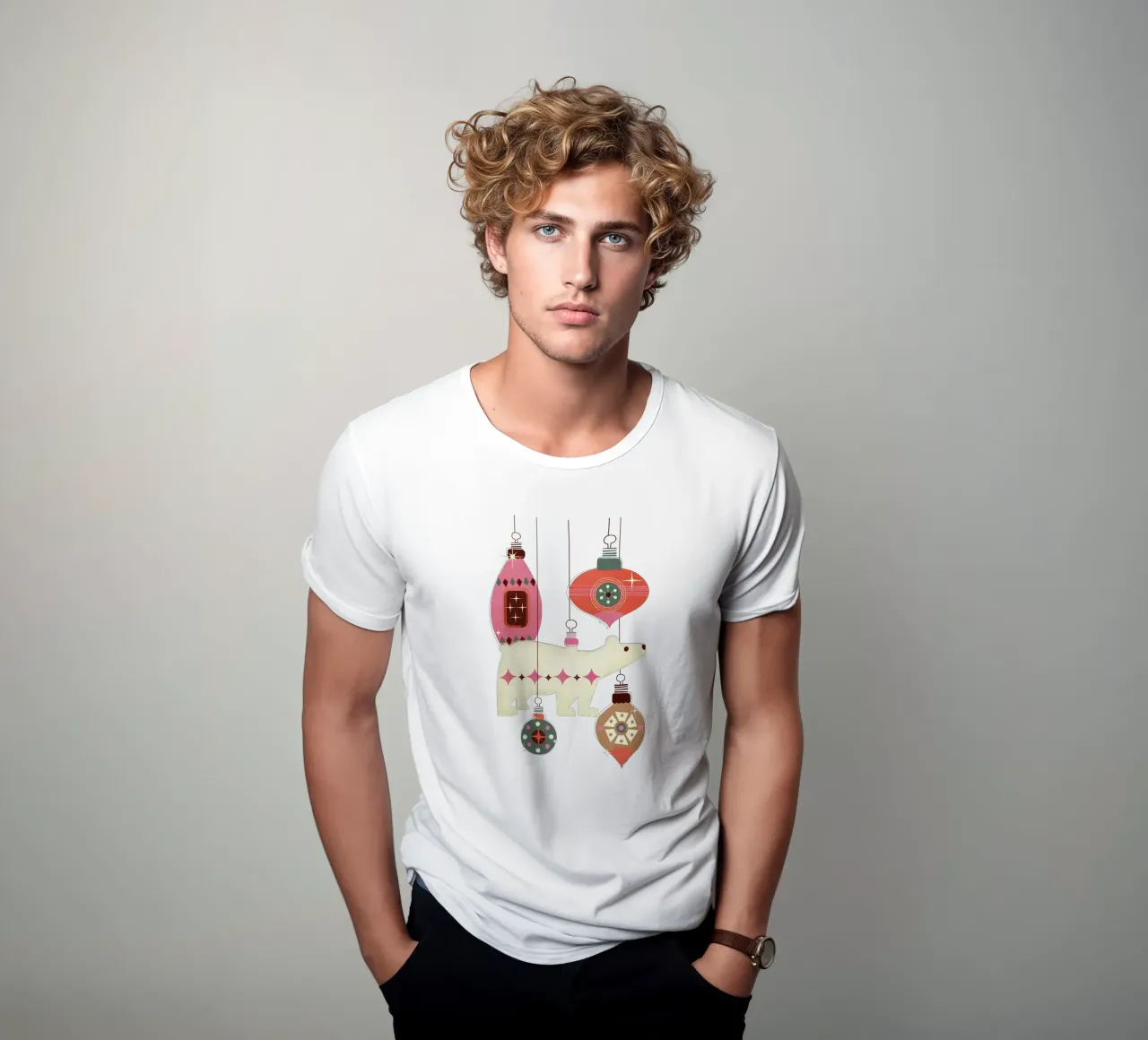 Orso polare e ornamenti natalizi retrò t-shirt da showmemars