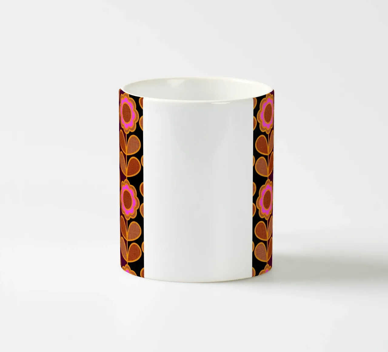 Modello Mid-Mod Daisy - Audace rosa autunnale e floreale marrone tazza in ceramica da Dominique Vari