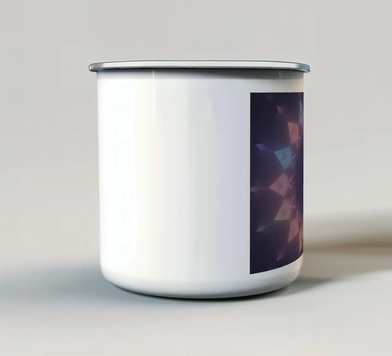 Motivo geometrico radiale con colori pastello tazza in smalto da DesignDoodle