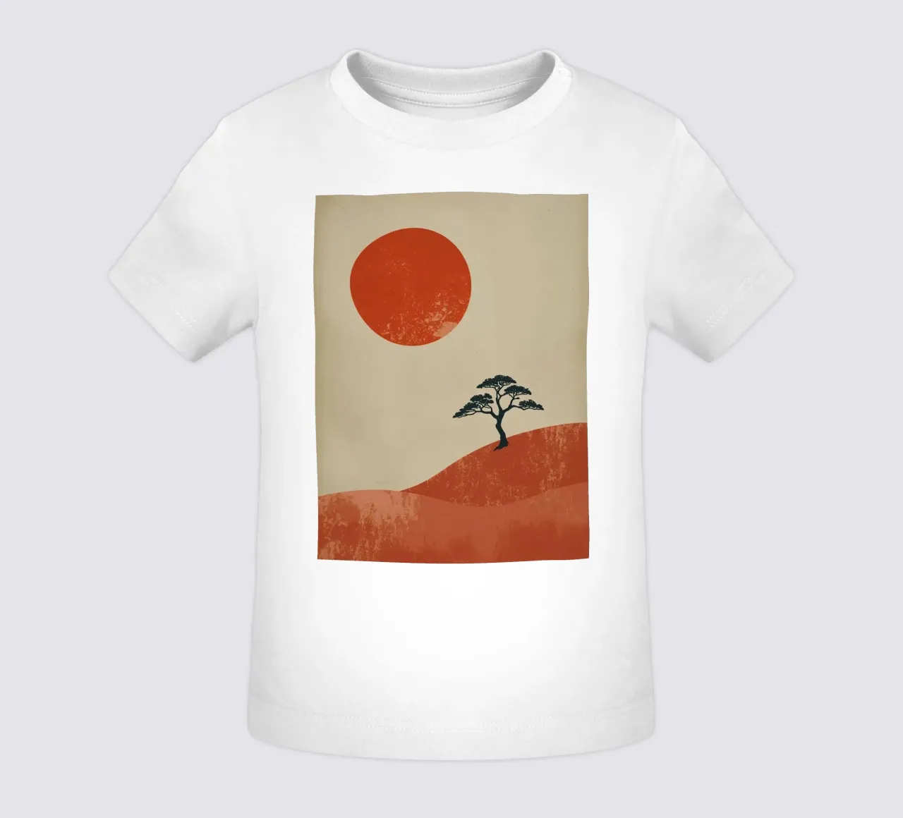 Sole rosso e albero sulle colline maglietta neonato da DesignDoodle