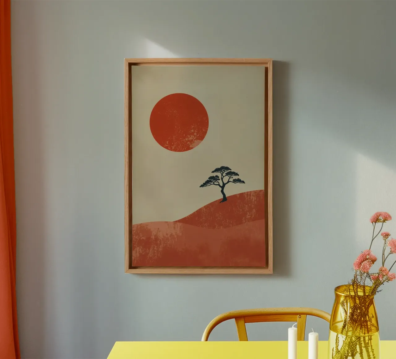 Sole rosso e albero sulle colline tela da DesignDoodle