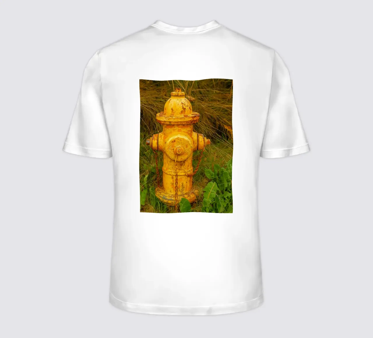 vecchio idrante arrugginito t-shirt da tamarind