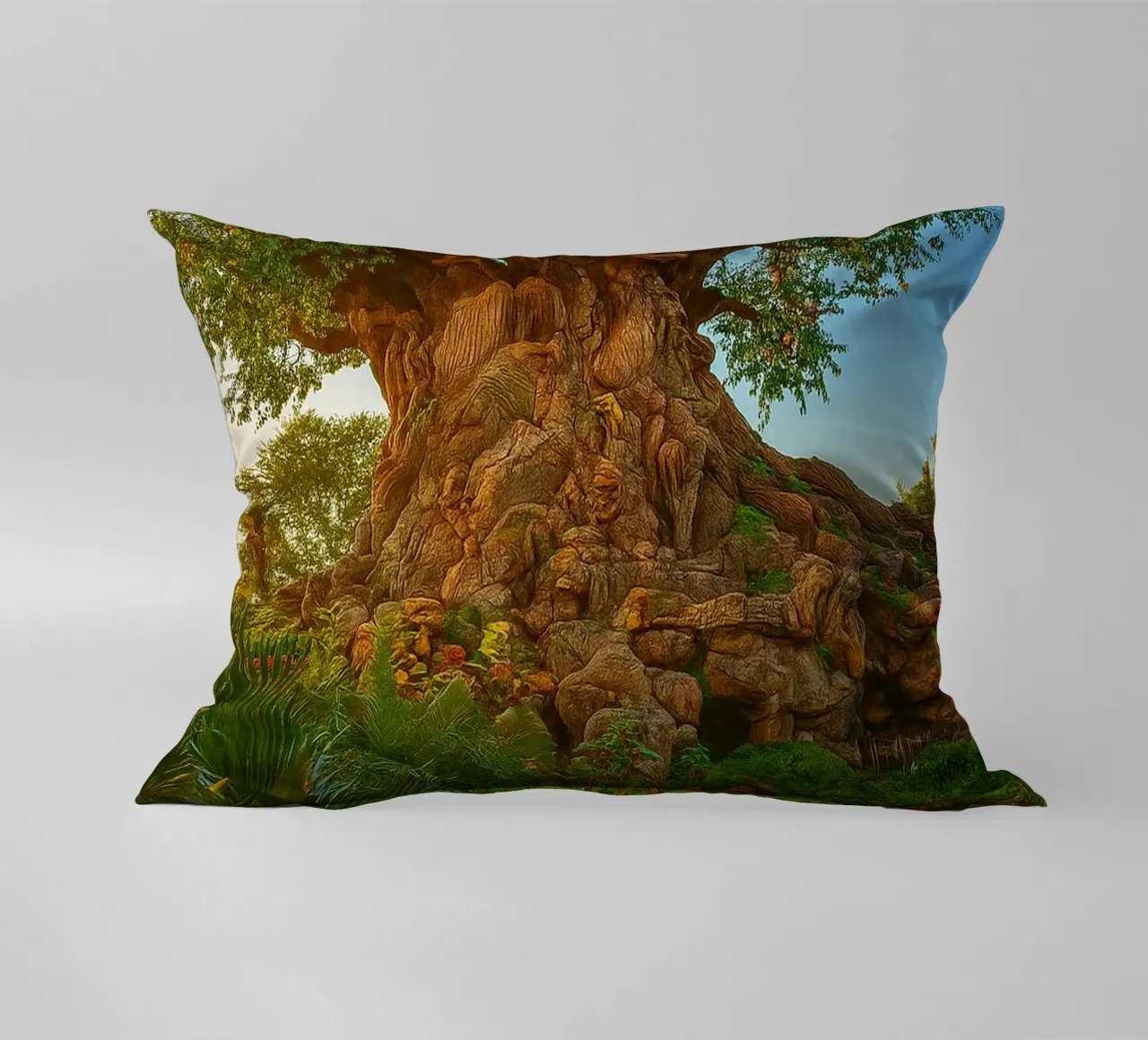 vecchio albero nella foresta cuscino da tamarind